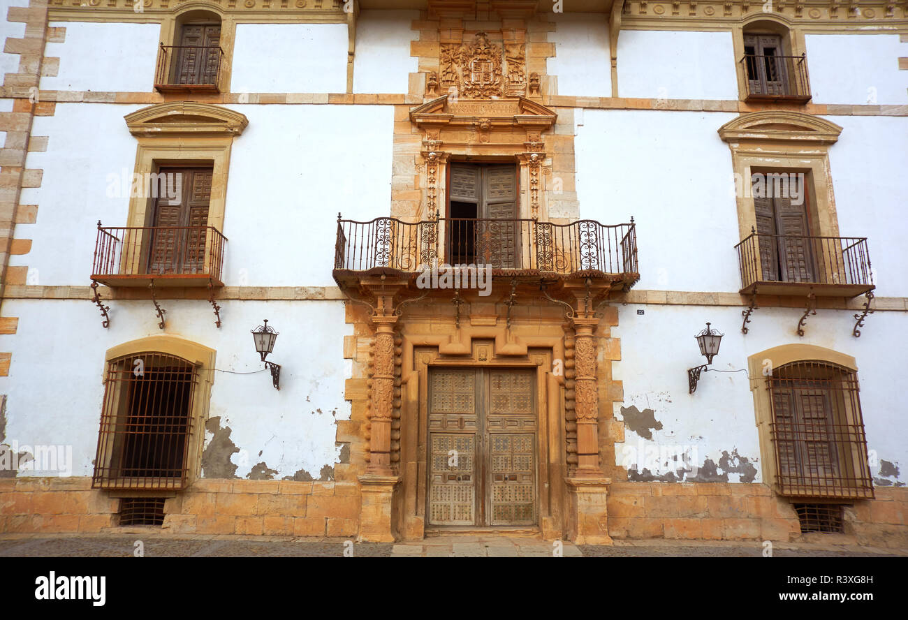 Tembleque Palacio de las Torres en Toledo en Castilla La Mancha en el  camino de Santiago de Compostela Fotografía de stock - Alamy