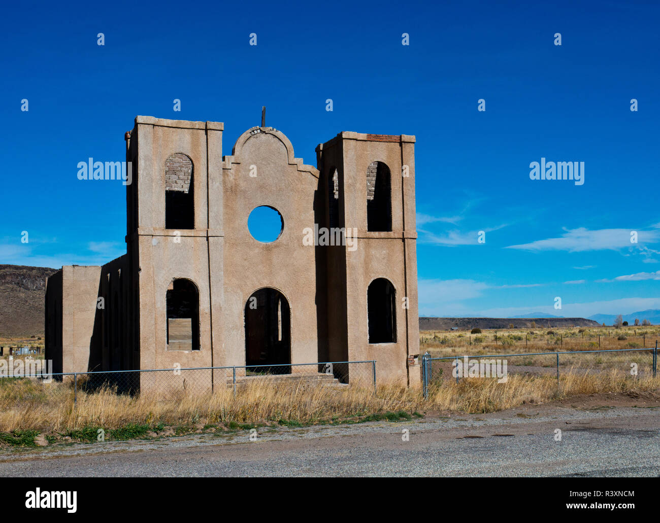 Ee.Uu., Colorado, Antonito, iglesia abandonada Foto de stock