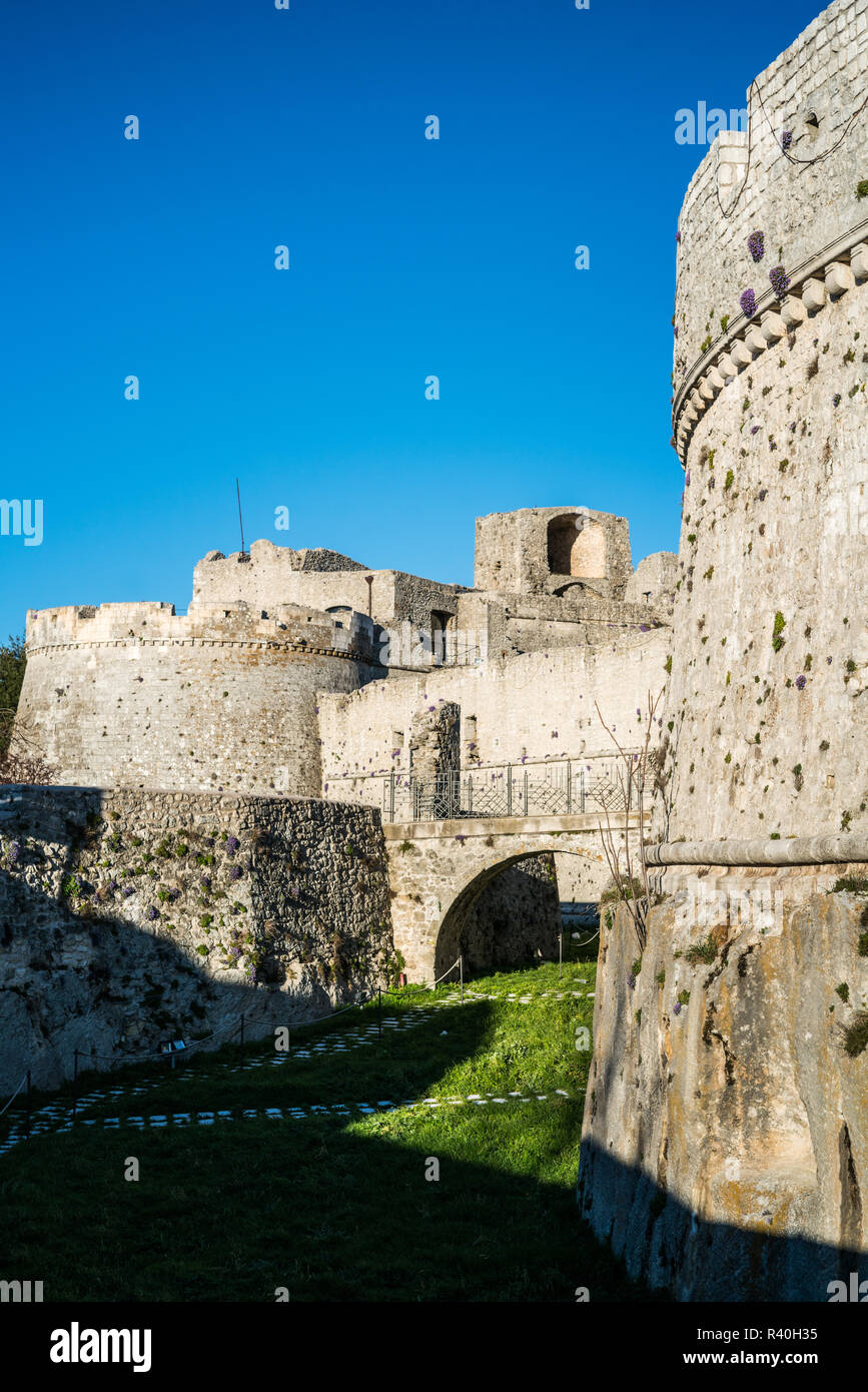 Castello normanno svevo fotografías e imágenes de alta resolución Alamy