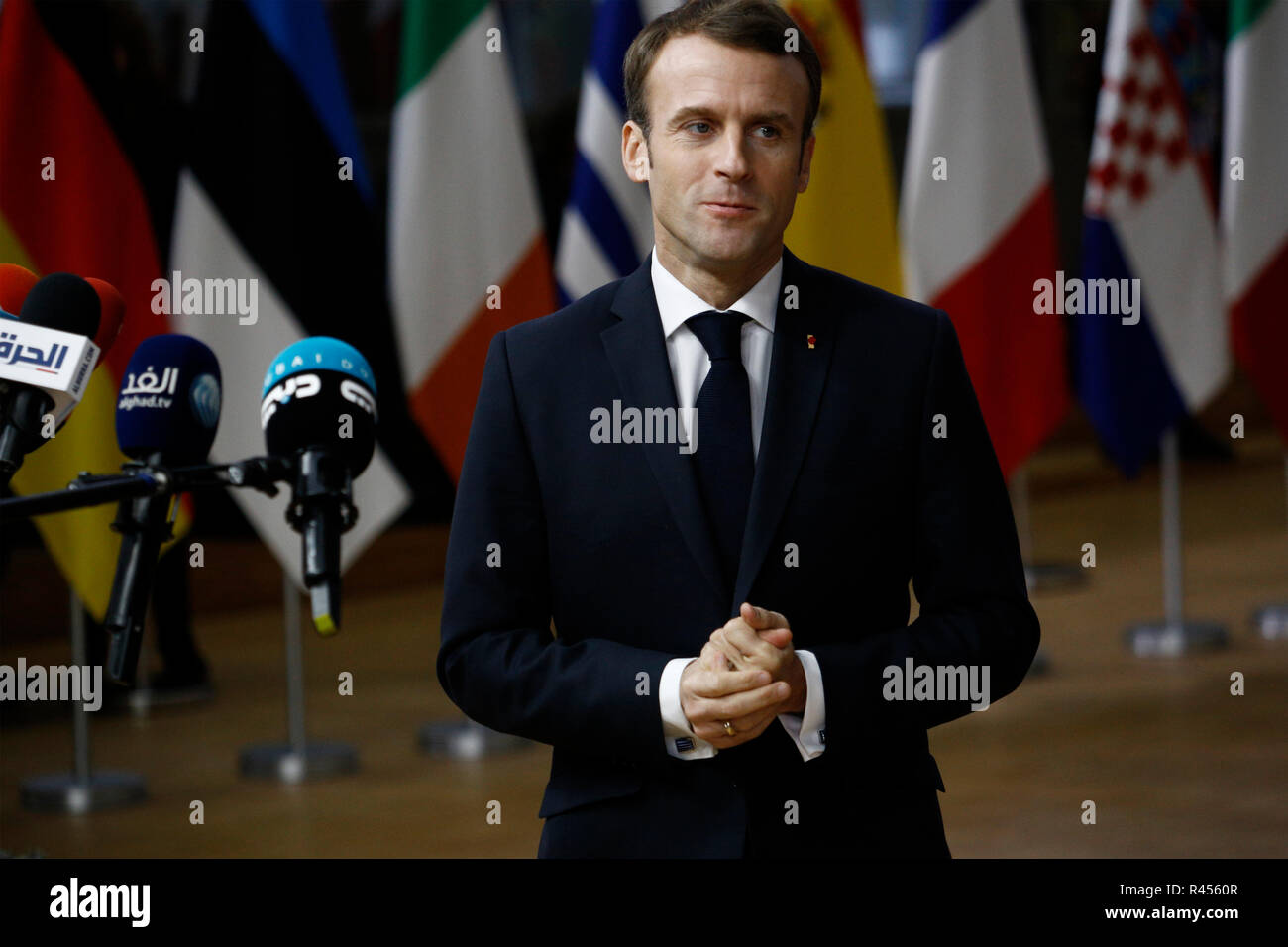 Bruselas, Bélgica. 25 Nov 2018. El presidente francés Emmanuel Macron llega para asistir a una cumbre extraordinaria de líderes de la UE para finalizar y formalizar el acuerdo Brexit. Alexandros Michailidis/Alamy Live News Foto de stock