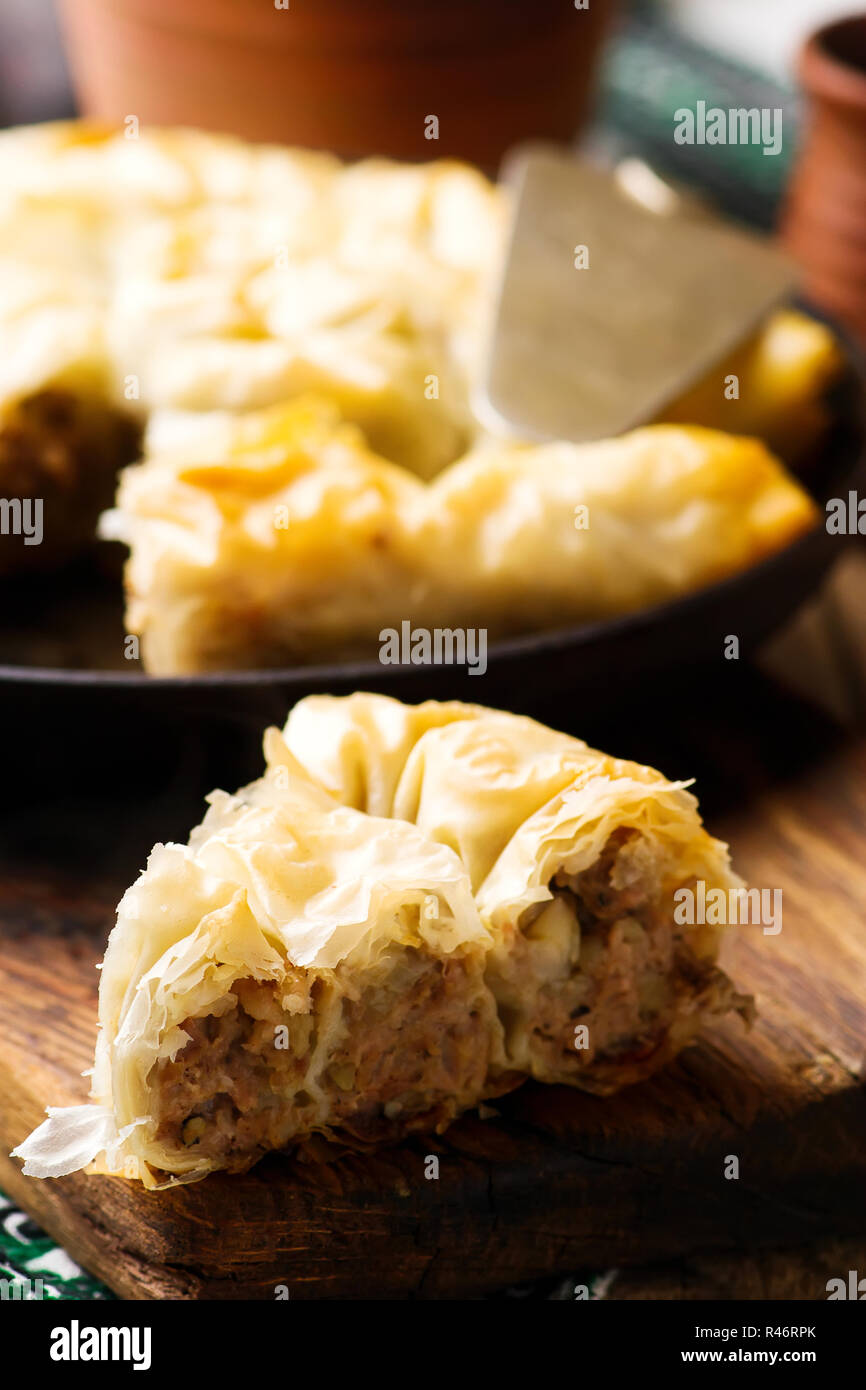 Pastel de carne turco fotografías e imágenes de alta resolución Alamy