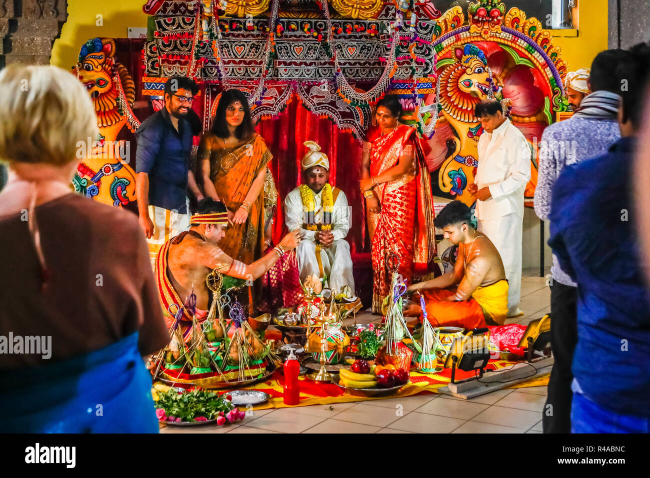 Tamil boda hindú en un templo de Dortmund en Alemania Foto de stock