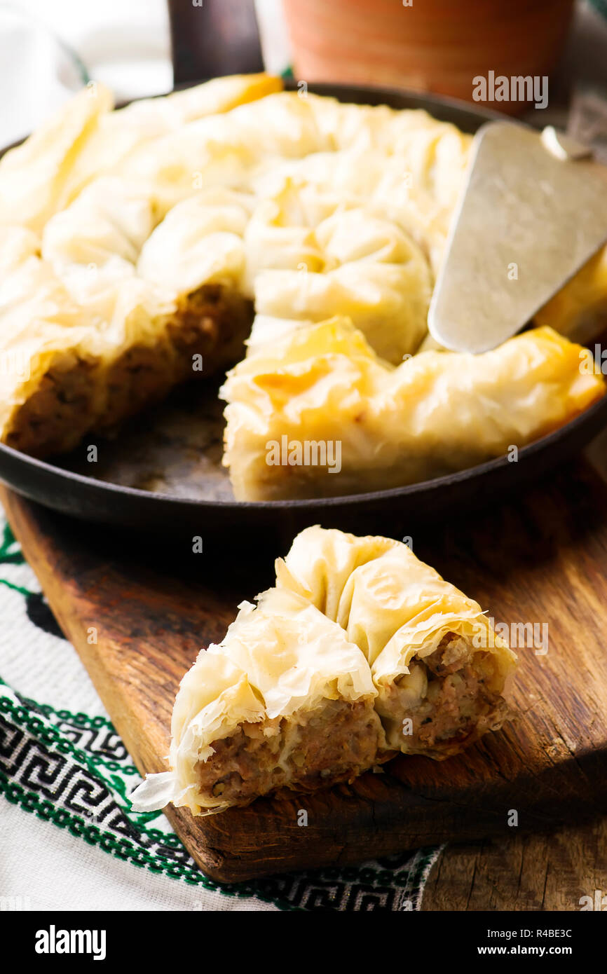 Pastel de carne turco fotografías e imágenes de alta resolución Alamy