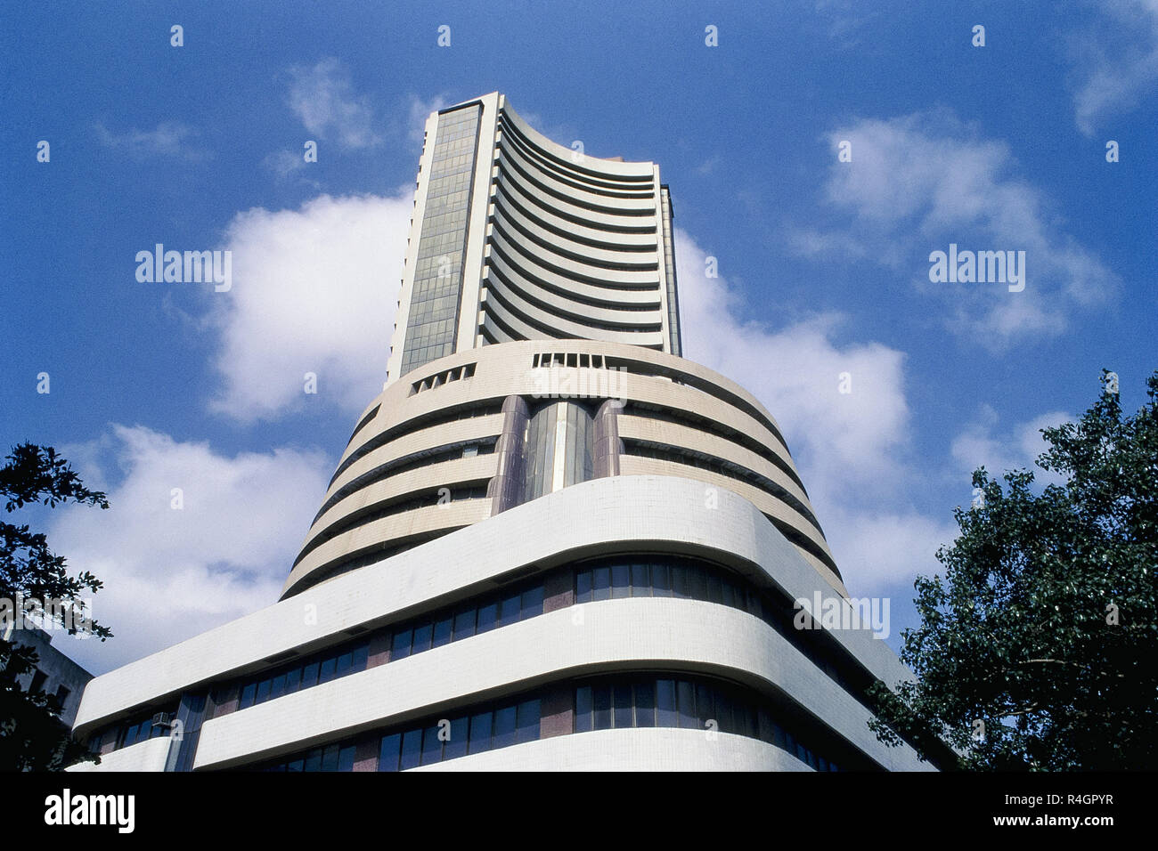 Edificio de la Bolsa de valores de Bombay, Mumbai, Maharashtra, India, Asia  Fotografía de stock - Alamy