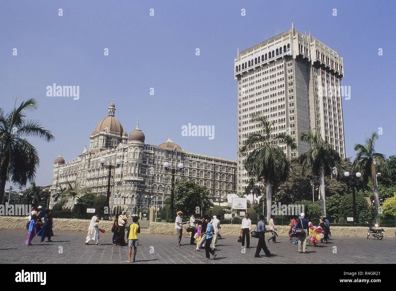 Vista exterior del Taj Mahal (5 estrellas), Fort, Mumbai, India, Asia Foto de stock