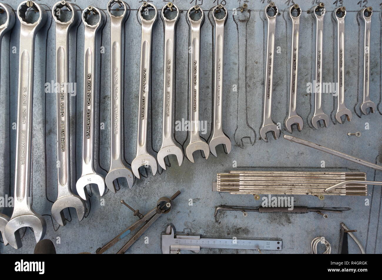 Herramientas, varias llaves en taller de reparación de automóviles, Alemania Foto de stock
