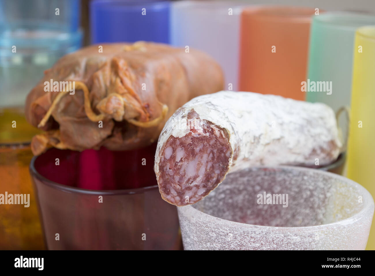 Calabrese típicos embutidos nduja y sazonada salami Fotografía de