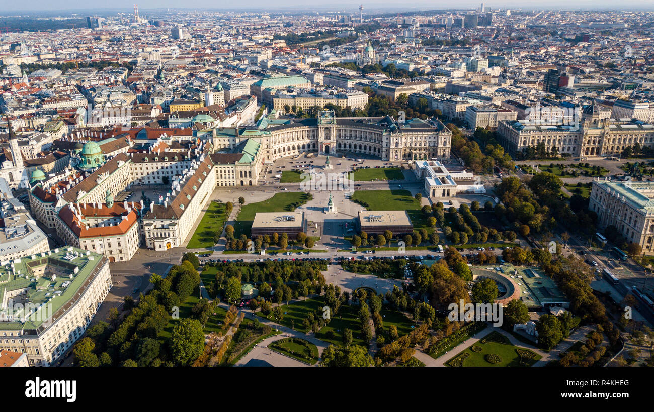 El Hofburg o Palacio Imperial de Hofburg Wien, complejo del Palacio Imperial de Viena, Austria Foto de stock