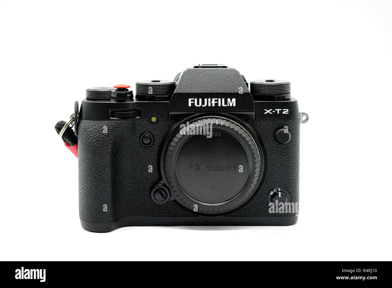 Largs, Escocia, Reino Unido - 22 de noviembre de 2018: Fujifilm X-T20, el cuerpo de la cámara es el hermano mayor del X-T20. Esta cámara tiene el nuevo X-Trans CMOS™* III Foto de stock