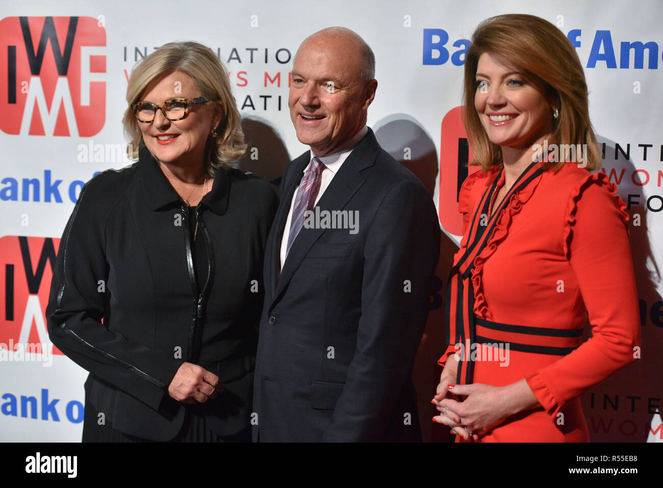 Cynthia McFadden, Phil Griffin y Norah O'Donnell 2018 asistir a la Fundación Internacional de Mujeres en los medios la valentía en el Periodismo a Cipriani 4 Foto de stock