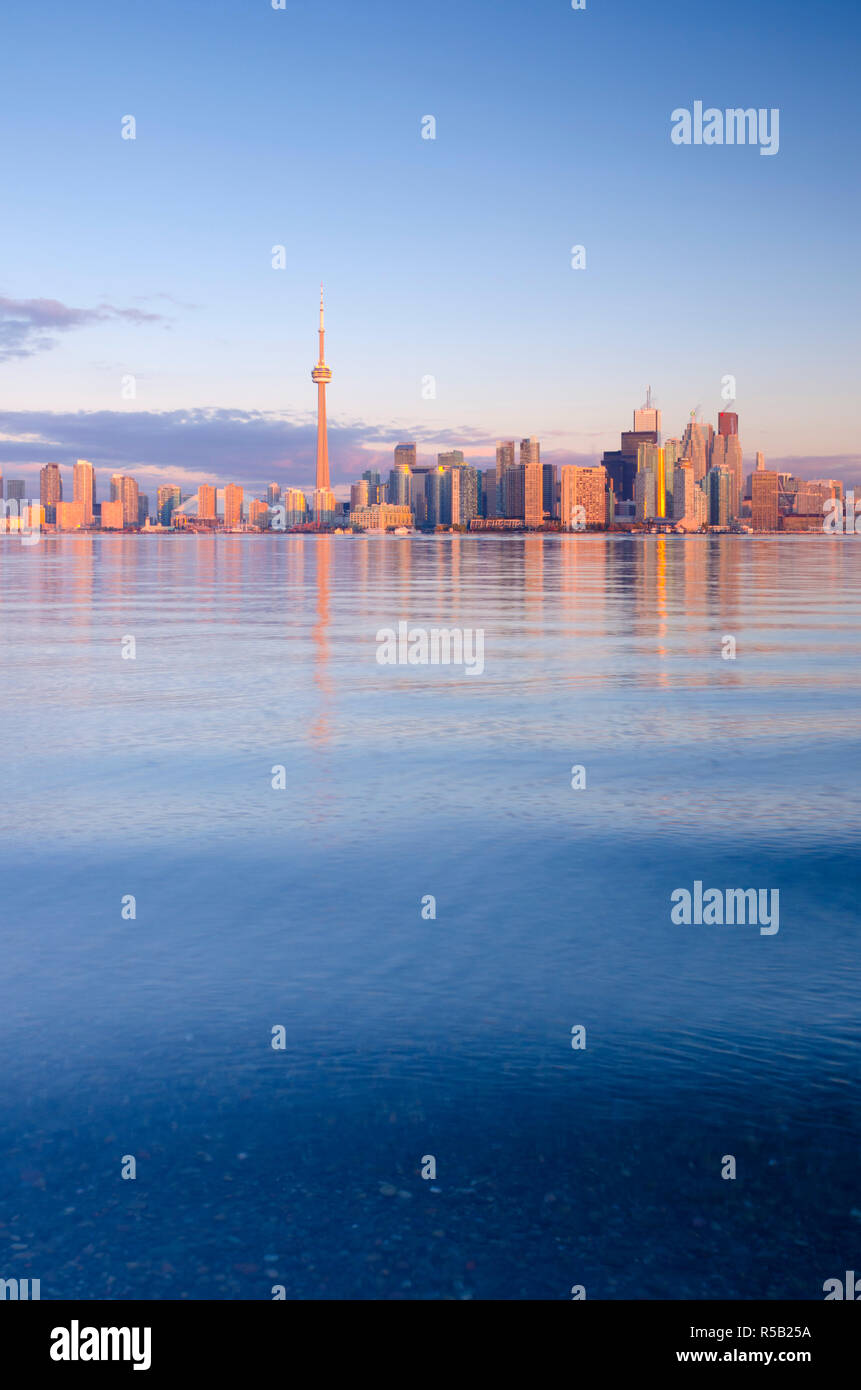 Canadá, Toronto, Ontario, la Torre CN y el Centro Skyline Foto de stock