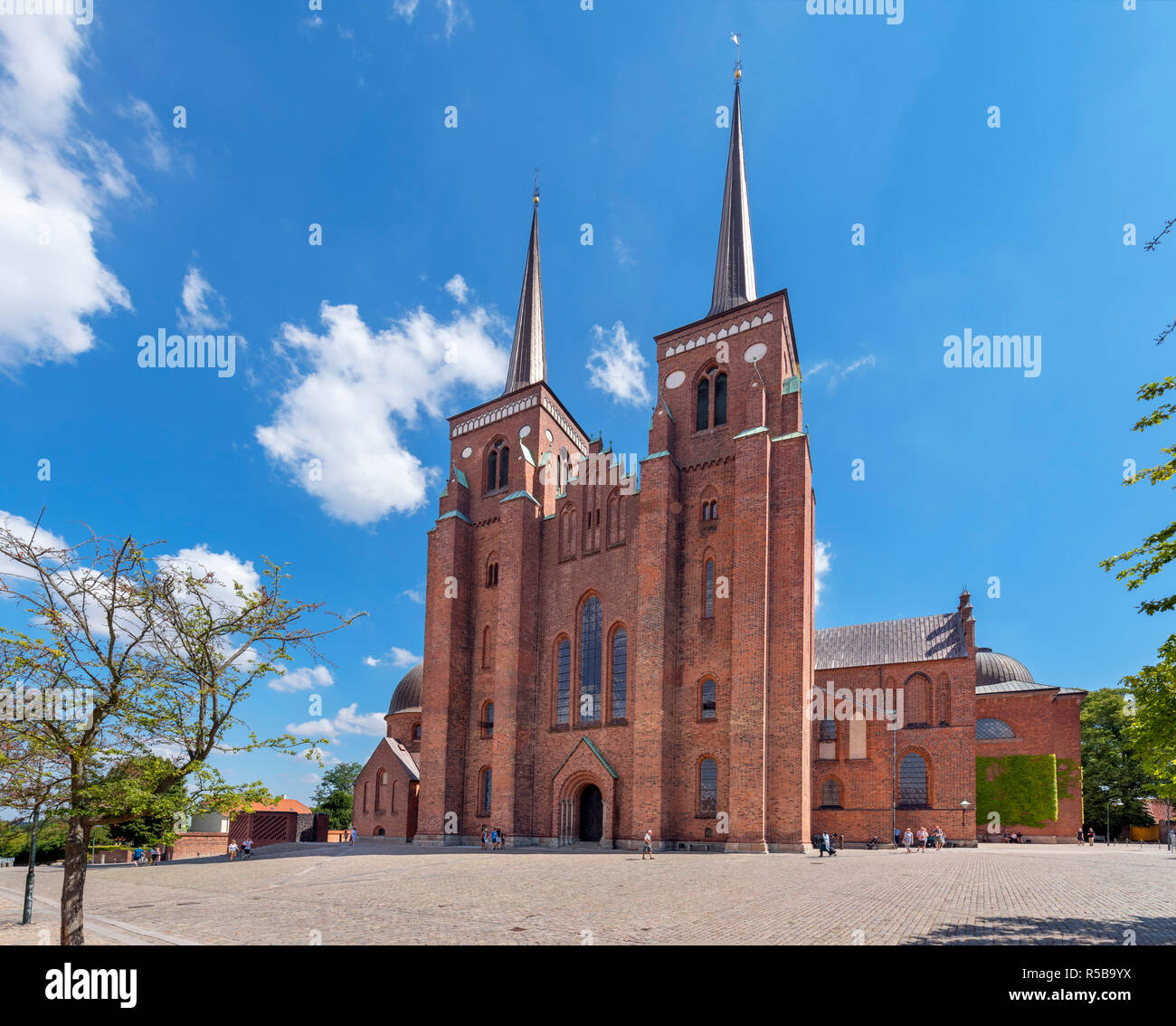 (Catedral Roskilde Roskilde Domkirke) en el centro histórico de la ciudad de Roskilde, Zelanda, Dinamarca Foto de stock