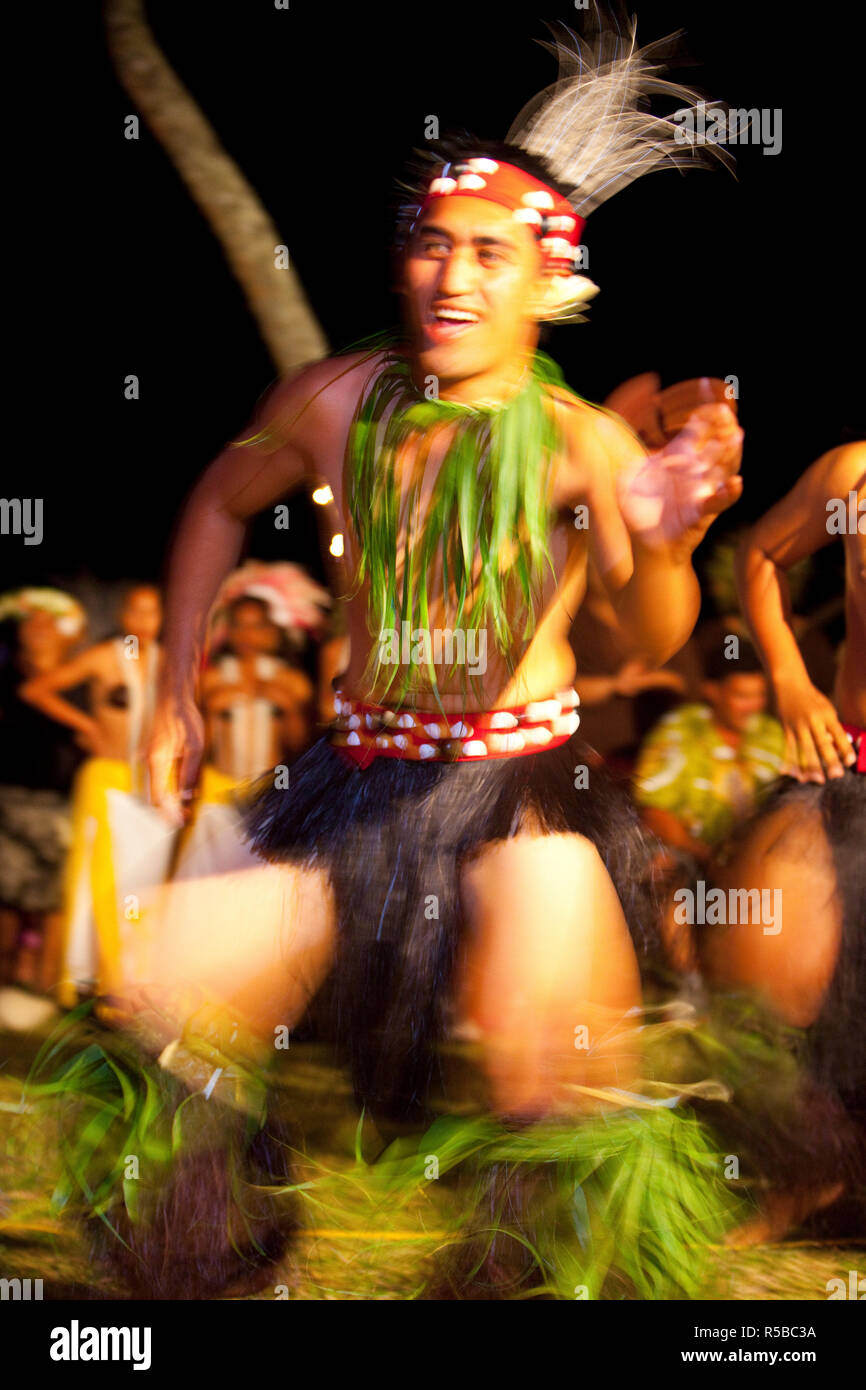 Los bailarines polinesios, Rarotonga, Islas Cook, Pacífico Sur Foto de stock