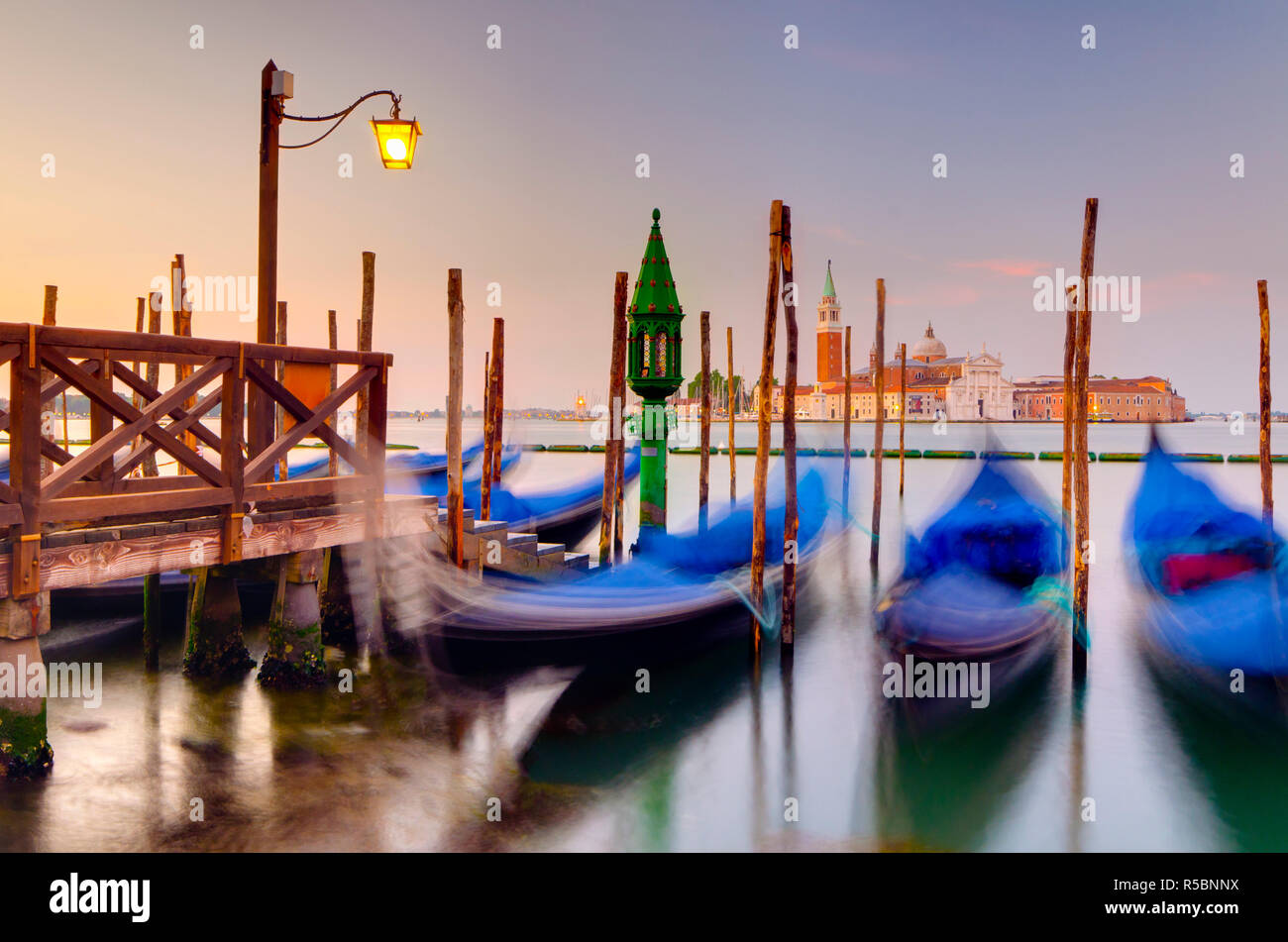 Italia, Veneto, Venecia, San Giorgio Maggiore a través Basino di San Marco Foto de stock