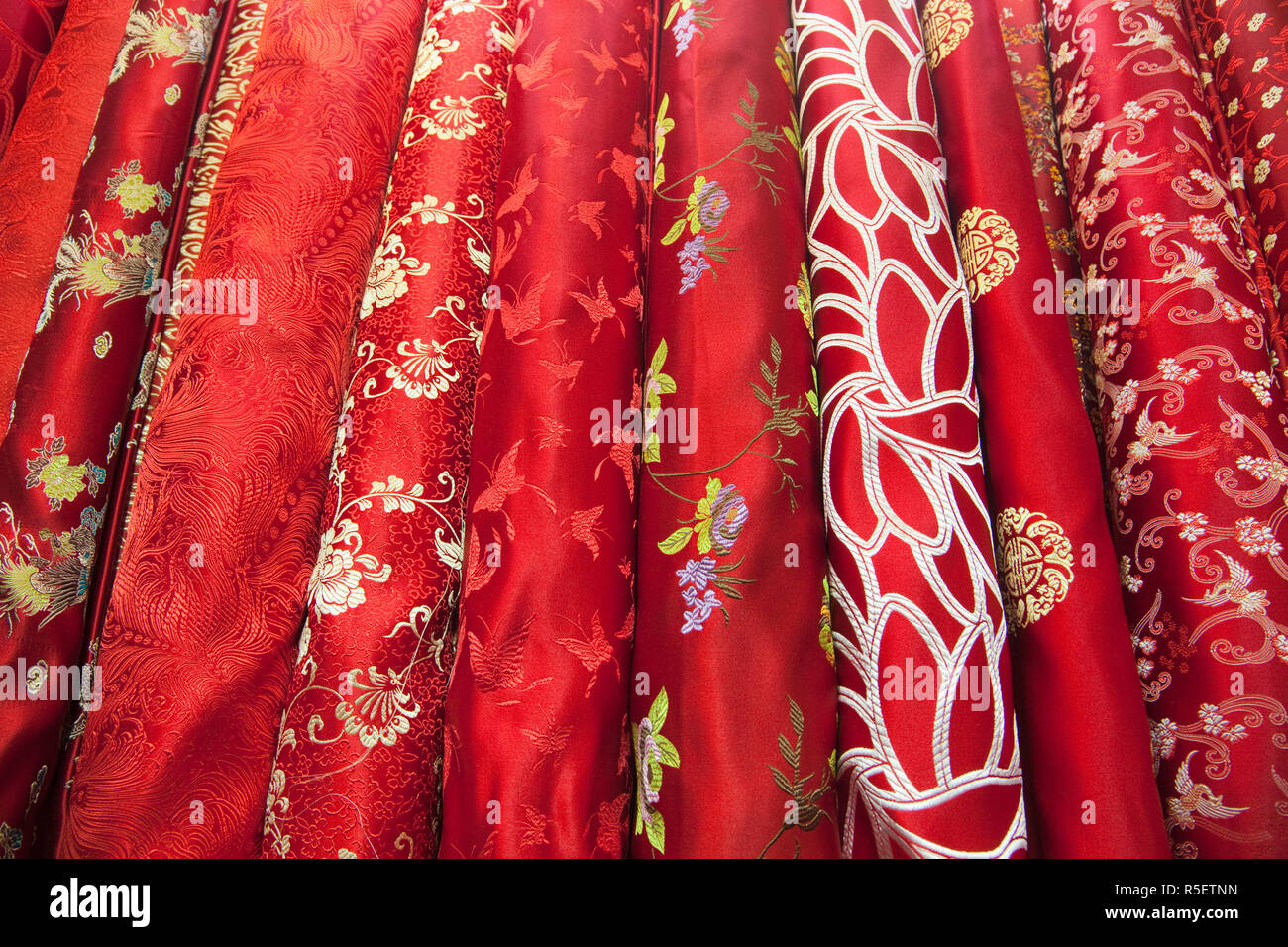 China, Beijing, el mercado de la Seda, Detalle de tejidos de seda  Fotografía de stock - Alamy