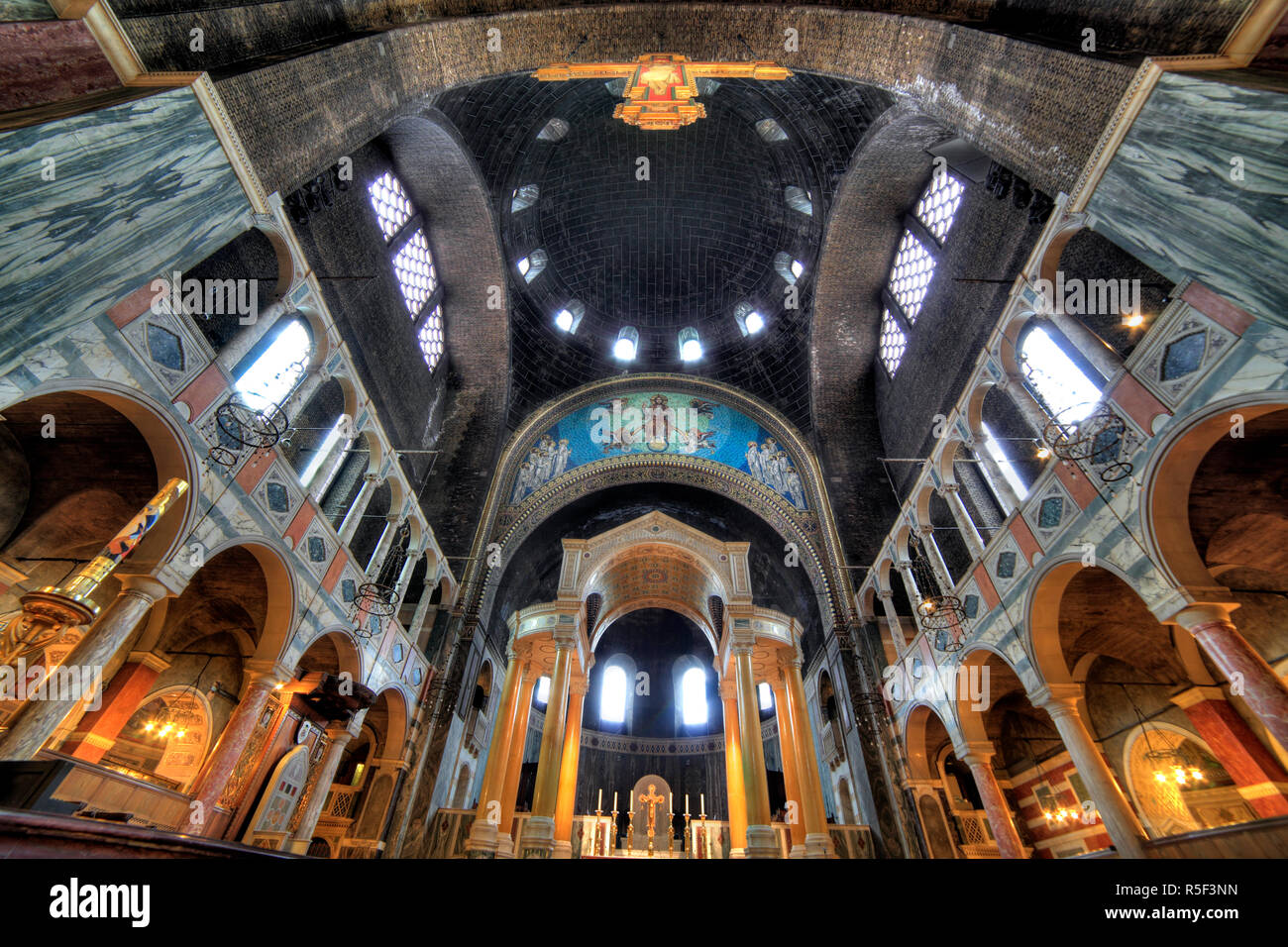 Interior de la catedral de Westminster (1910), Londres, Inglaterra, Reino Unido. Foto de stock