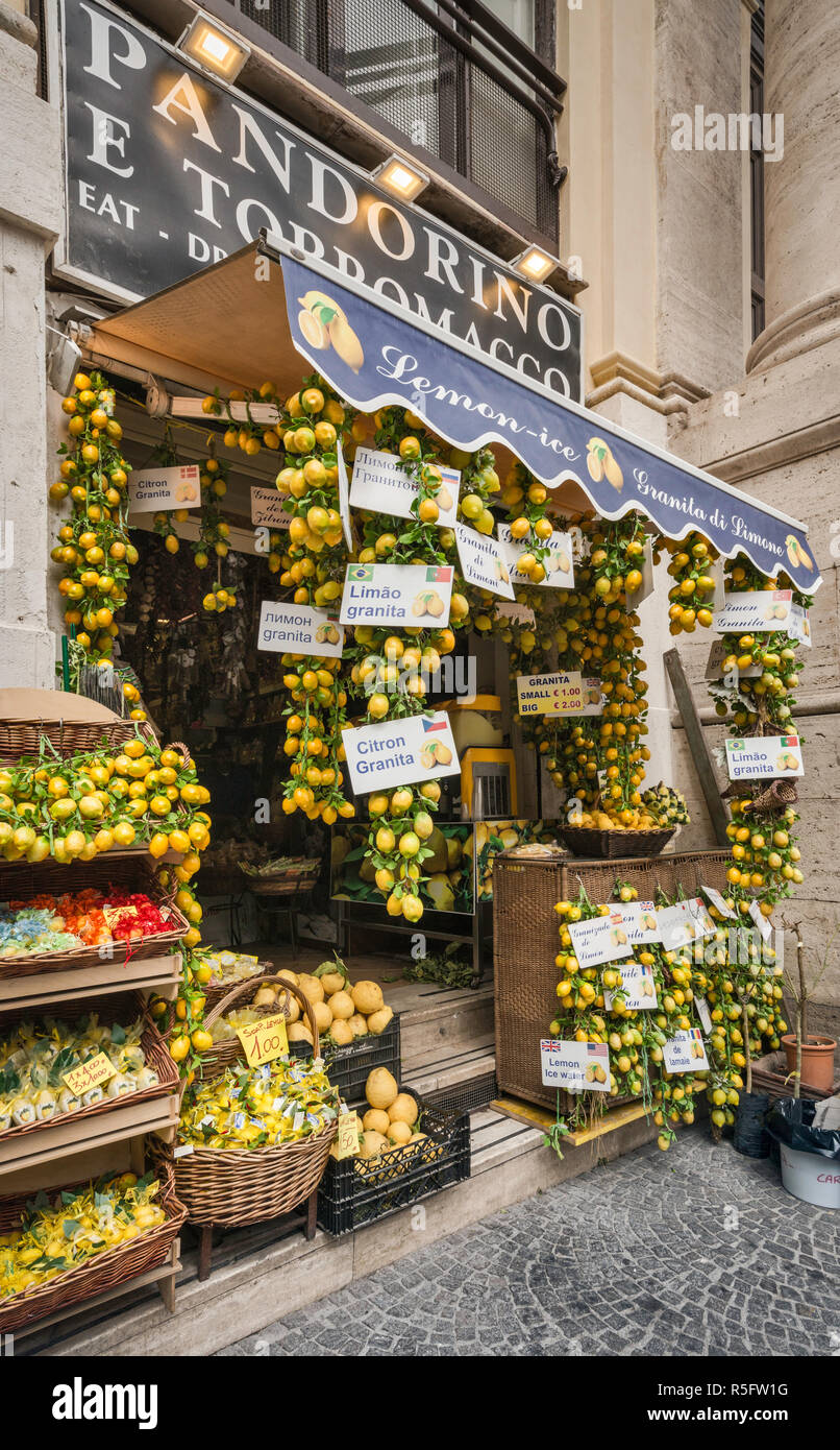 Pantalla de limón en la tienda en la Piazza Trento e Trieste, Centro Storico trimestre, Nápoles, Campania, Italia Foto de stock