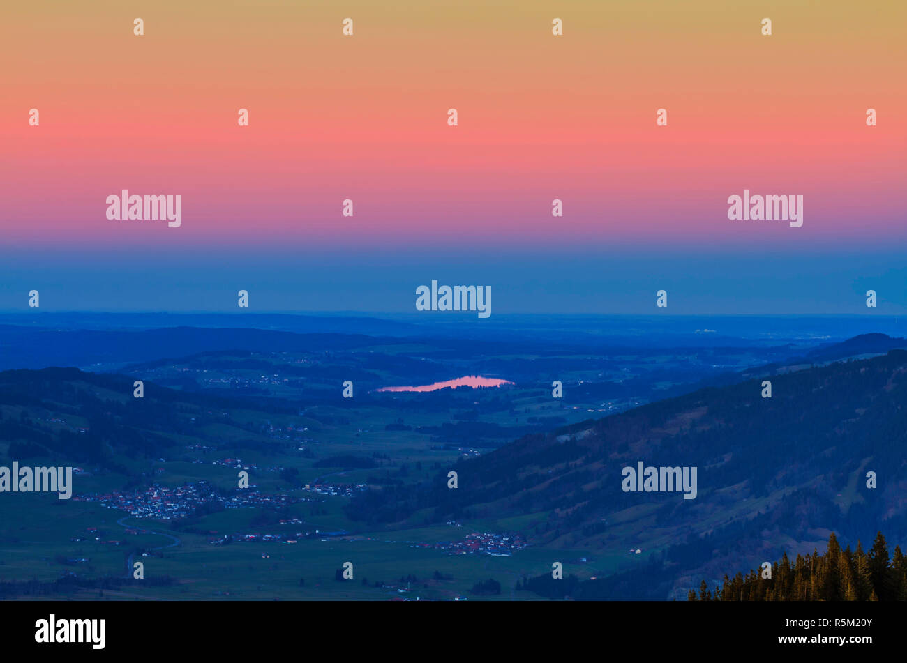 Atardecer en la allgäu Foto de stock