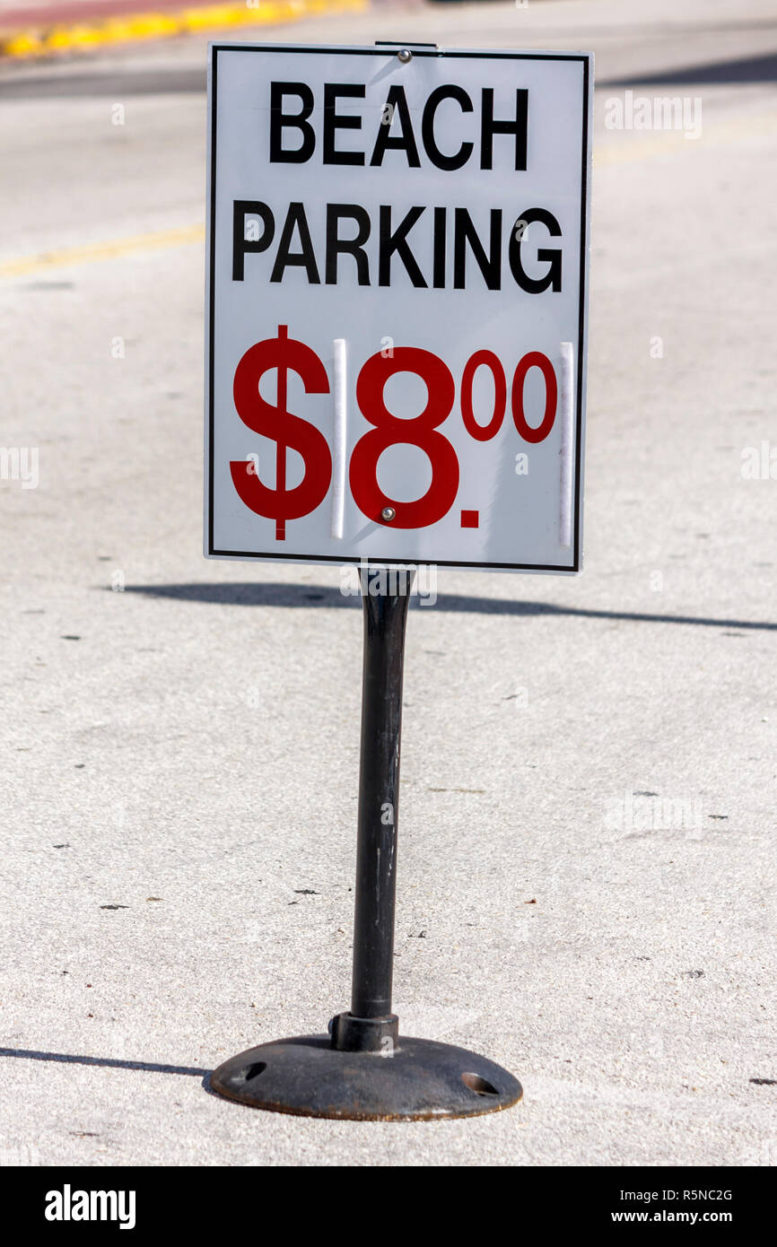 Miami Beach Florida, Ocean Drive, señal, pagar estacionamiento, costo,$8,monto,dólares,ocho,FL090912121 Foto de stock