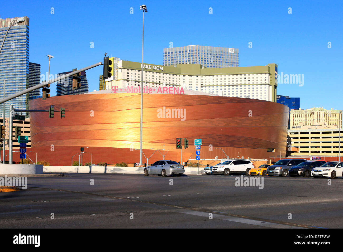 El T-Mobile Arena en Las Vegas Strip, el hogar de Las Vegas Golden Knights Foto de stock