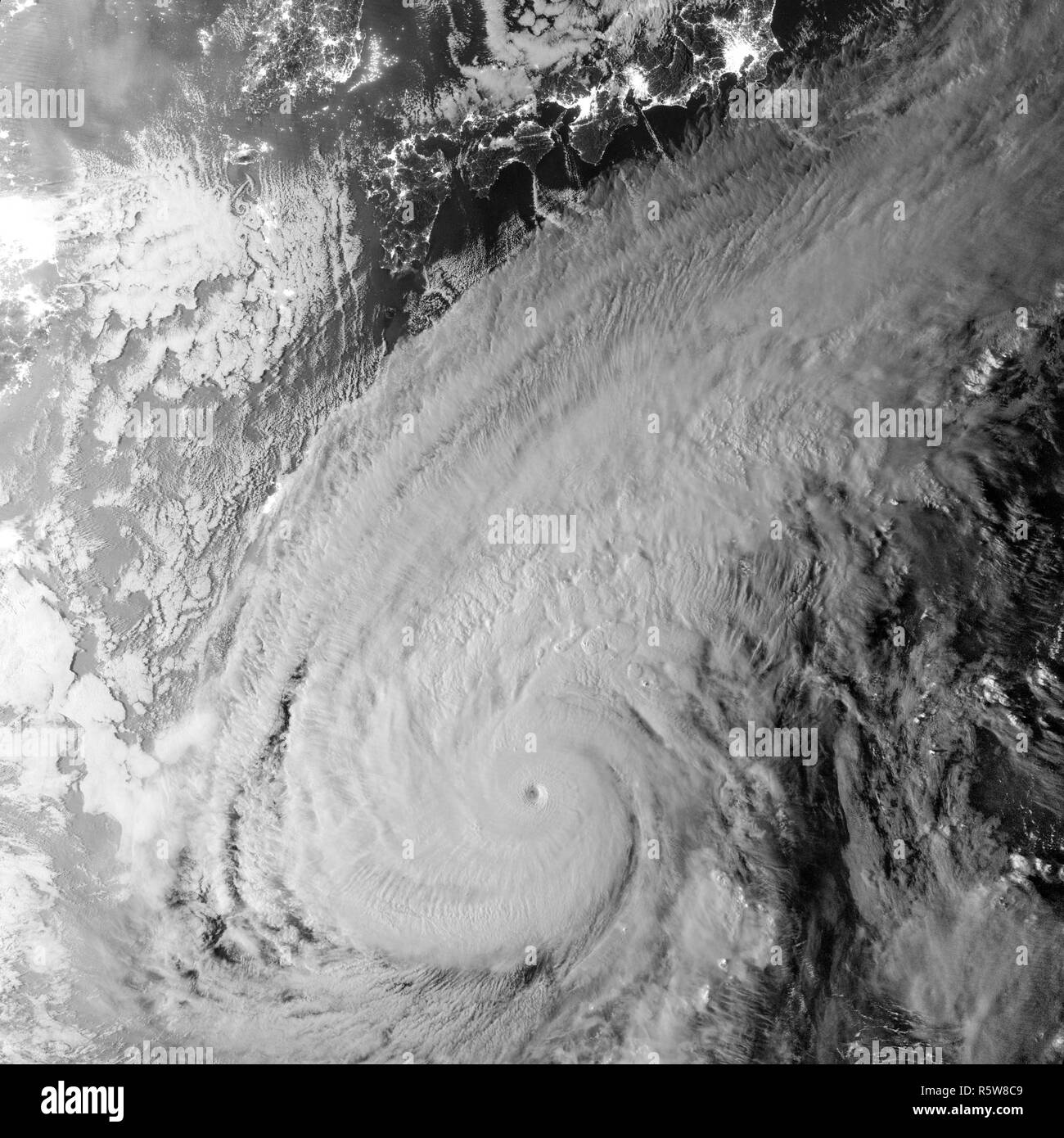 La tormenta tropical. Los elementos de esta imagen están amuebladas por la NASA. Foto de stock