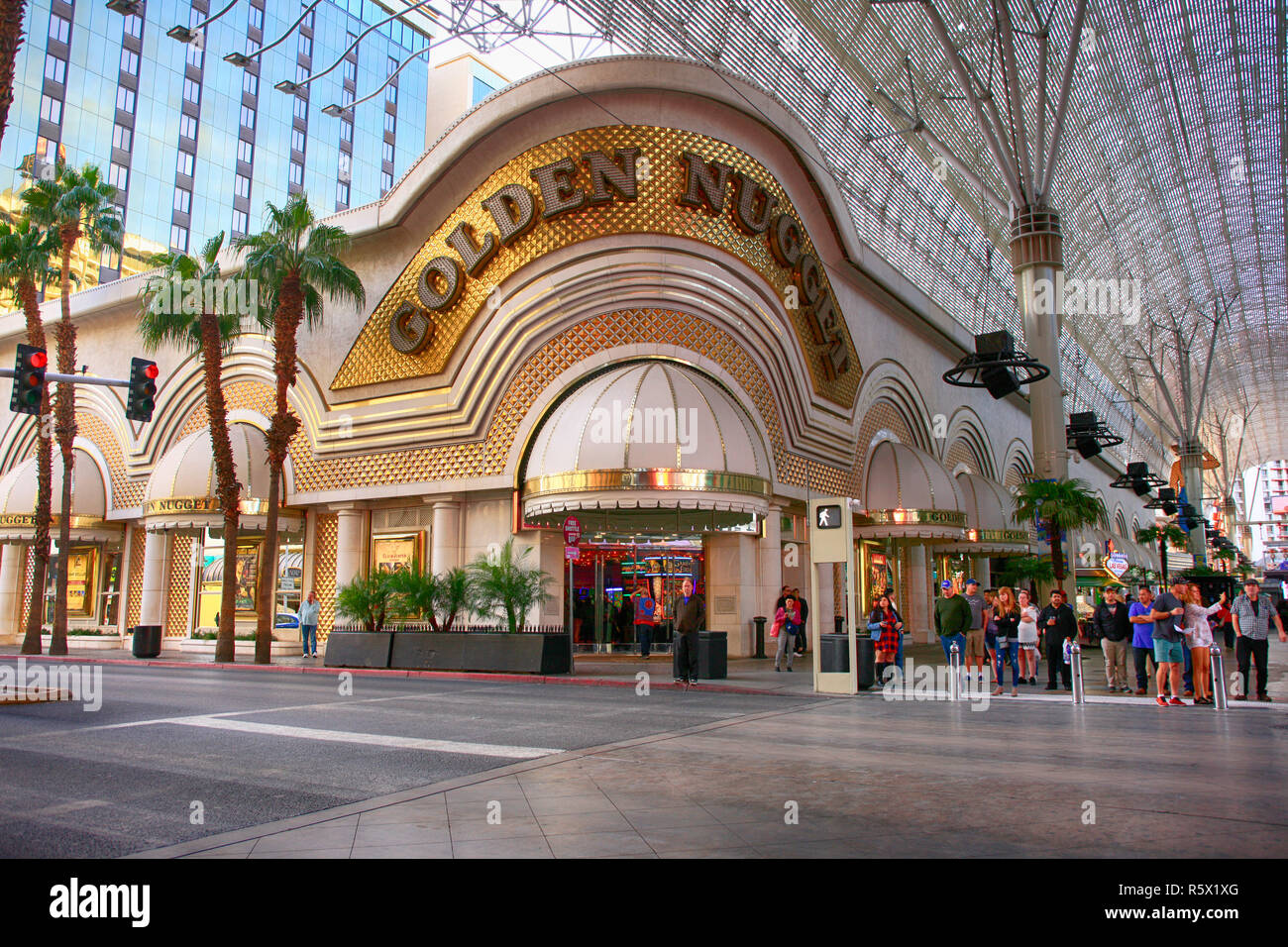El Golden Nugget Hotel and Casino en E Freemont Street en el viejo centro  de la ciudad de Las Vegas, Nevada Fotografía de stock - Alamy