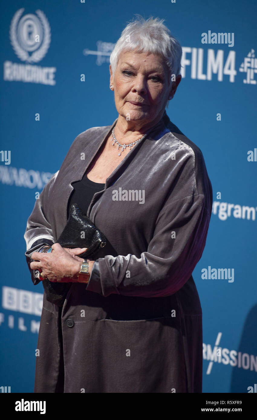 Londres, Reino Unido. 2 de diciembre, 2018. Dame Judi Dench atiende el 21 de British Independent Film Awards en el Old Billingsgate. Crédito: Gary Mitchell SOPA/Images/Zuma alambre/Alamy Live News Foto de stock