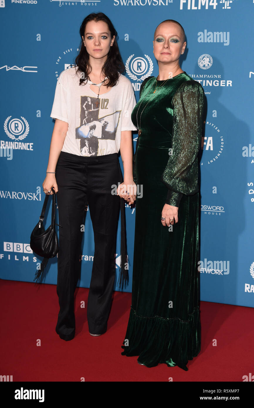 Samantha Morton And Her Daughter Fotos e Imágenes de stock - Alamy