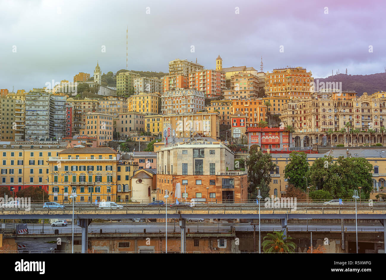 Vista de la ciudad de Génova en Italia Foto de stock