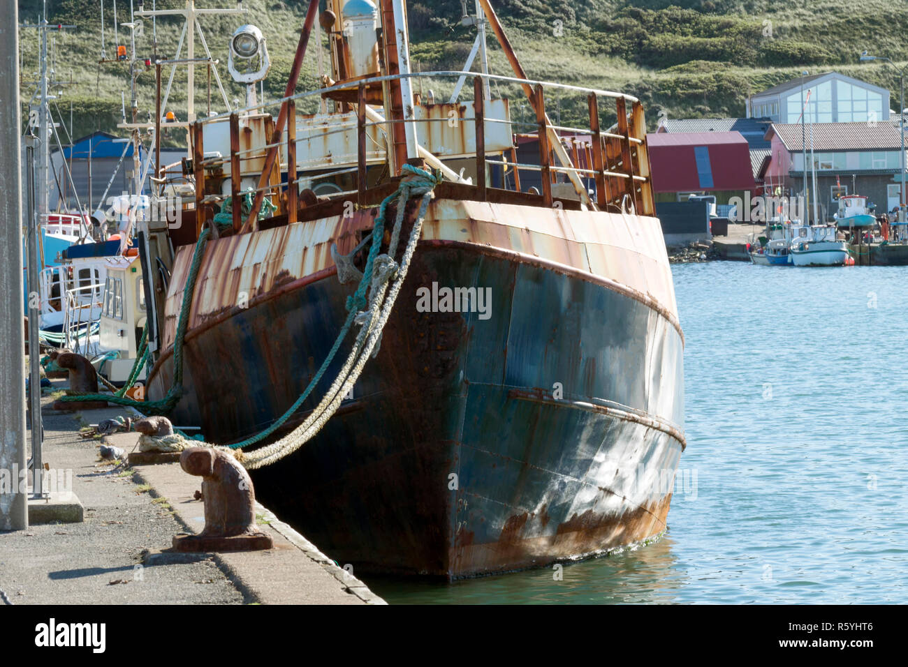 La pesca en barco en el puerto de hanstholm Foto de stock