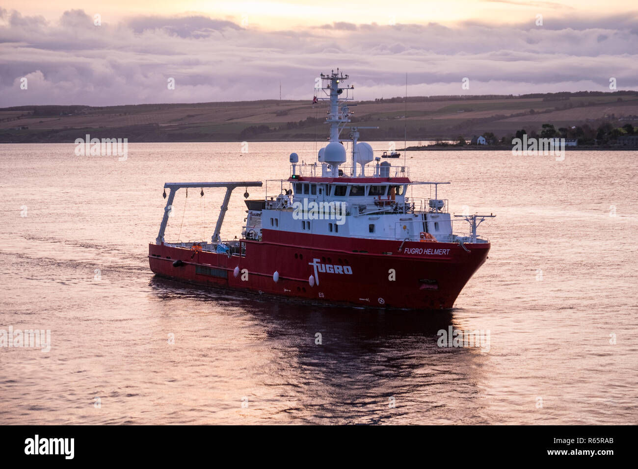 La encuesta buque Fugro Helmert en Invergordon, Escocia Foto de stock