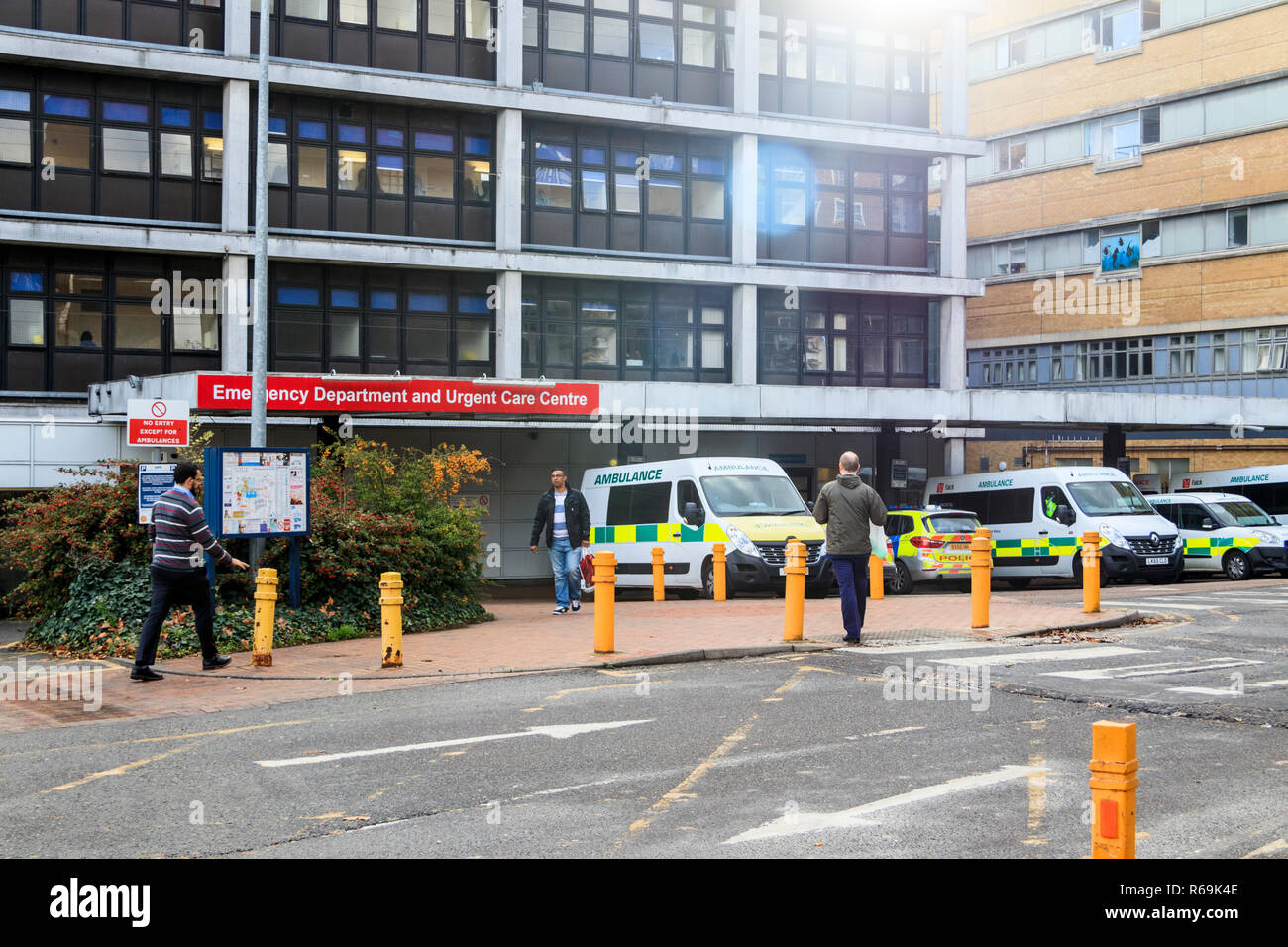 Departamentos de Atención de Urgencia y Emergencia del Hospital Whittington NHS Trust en Highgate Hill, Londres, Reino Unido. Foto de stock