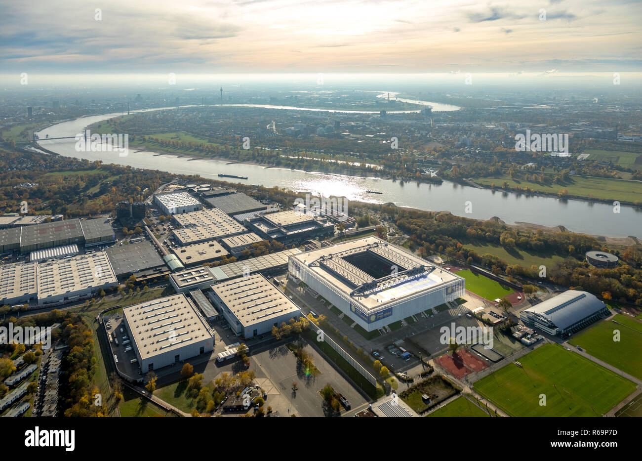 Vista aérea, estadio de fútbol, Spiel-Arena Merkur, Düsseldorf Stockum, Bajo Rhin, Renania del Norte-Westfalia, Alemania Foto de stock