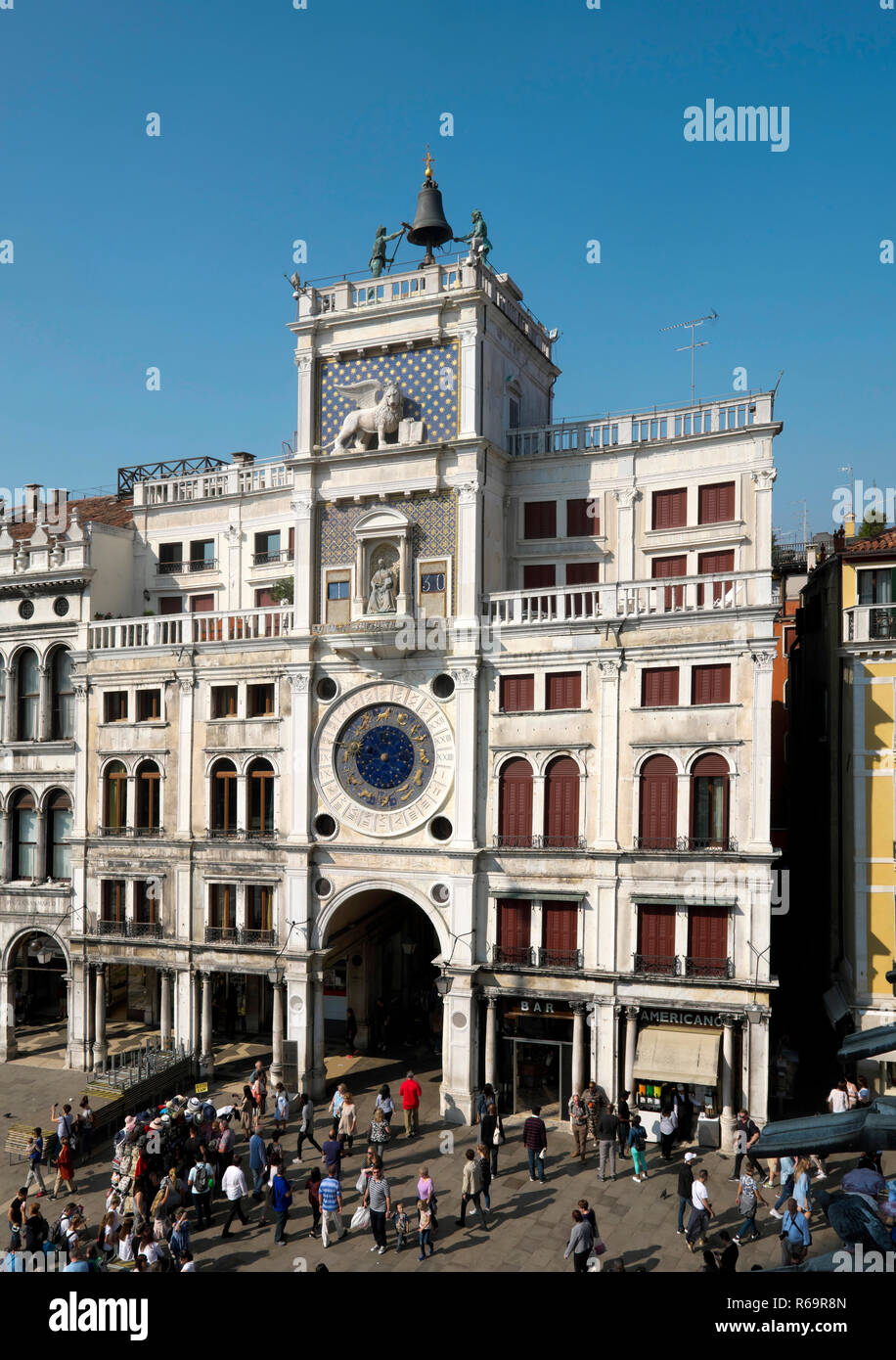La torre del reloj, la Piazza San Marco, Venecia, Véneto, Italia Foto de stock
