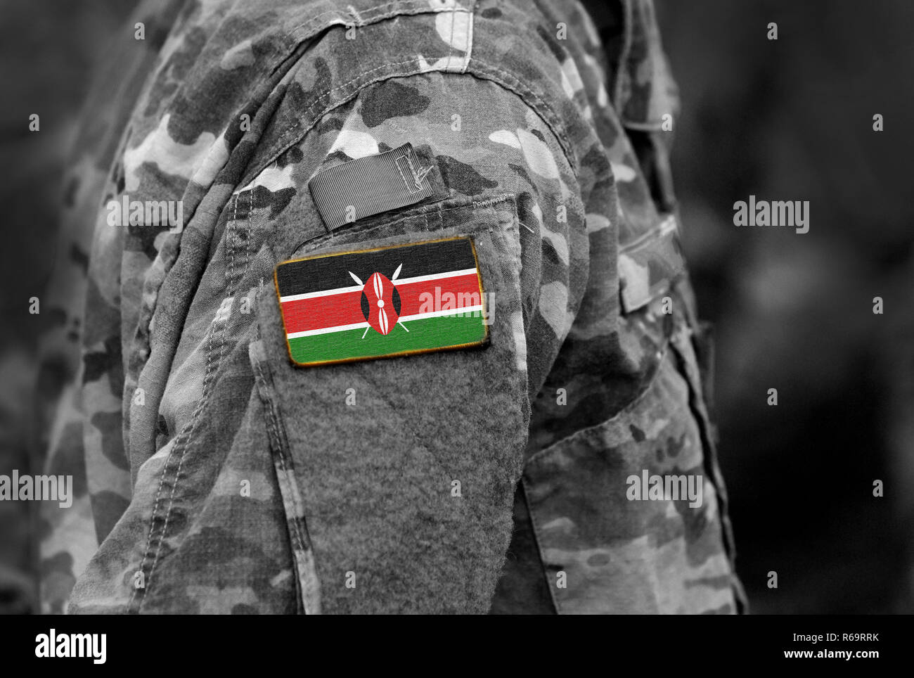 Bandera de Kenia en soldados del brazo. Kenya bandera en uniforme militar. Ejército, tropas, militares, África (collage). Foto de stock