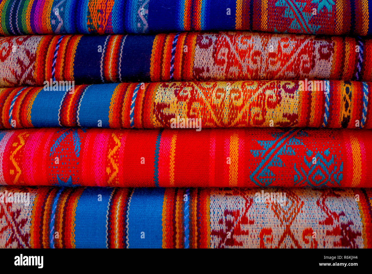 Telas andinas fotografías e imágenes de alta resolución - Alamy