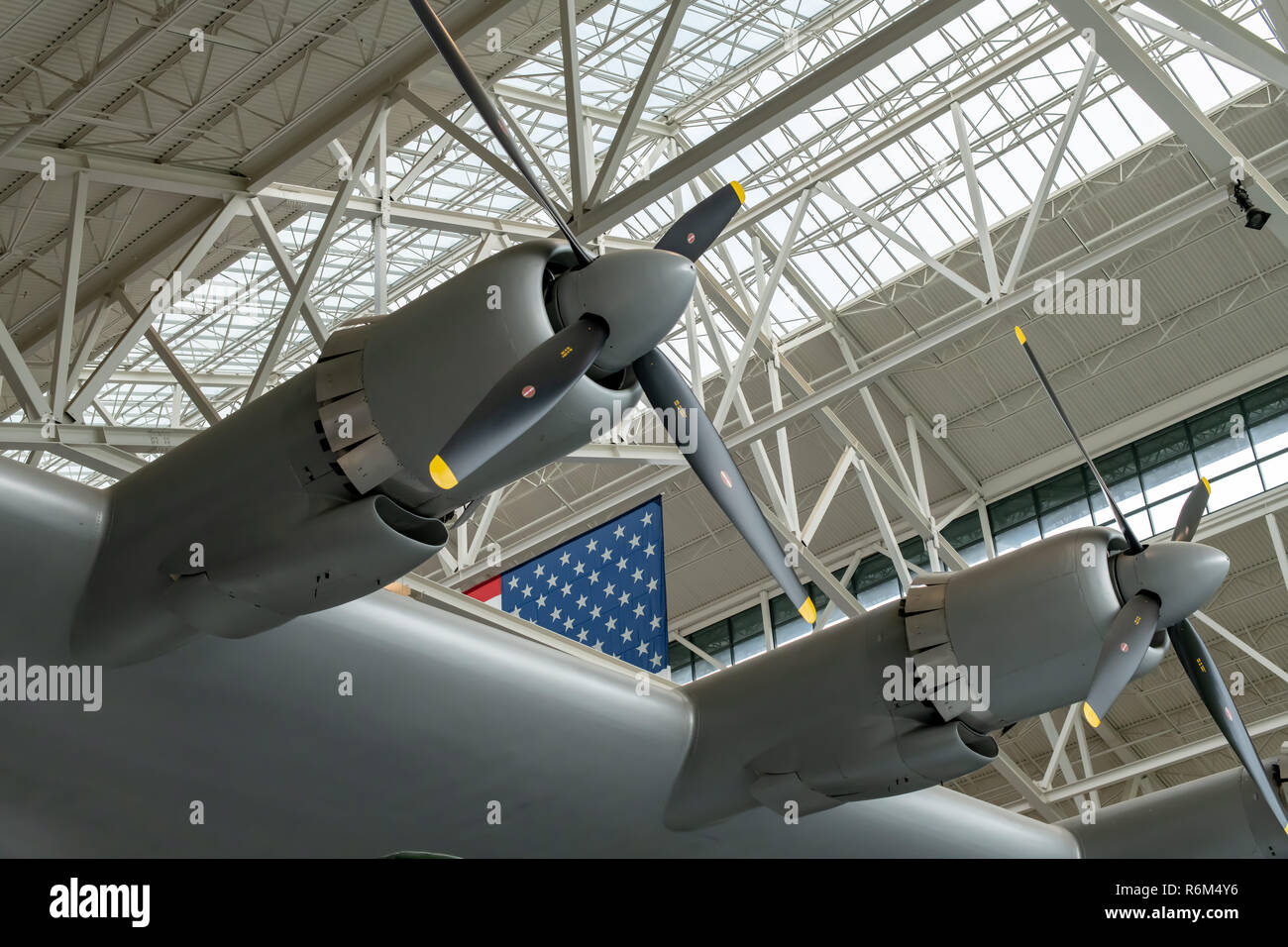 Howard Hughes Spruce Goose (aka Flying Boat) en el Evergreen Aviation & Space Museum en McMinnville, Oregon Foto de stock
