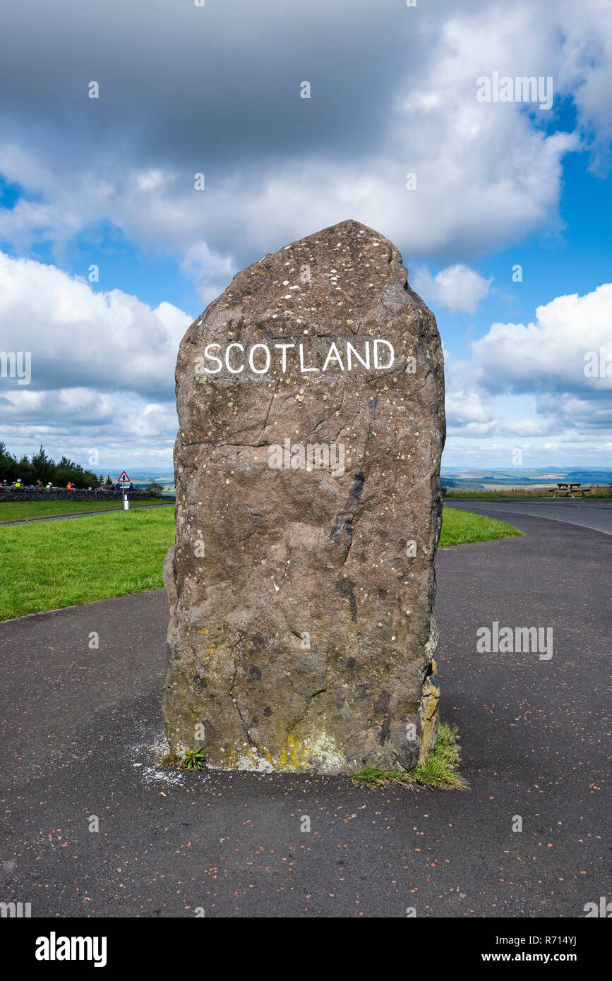 Mojón fronterizo, escoceses e ingleses frontera estatal, Inglaterra, Gran Bretaña Foto de stock