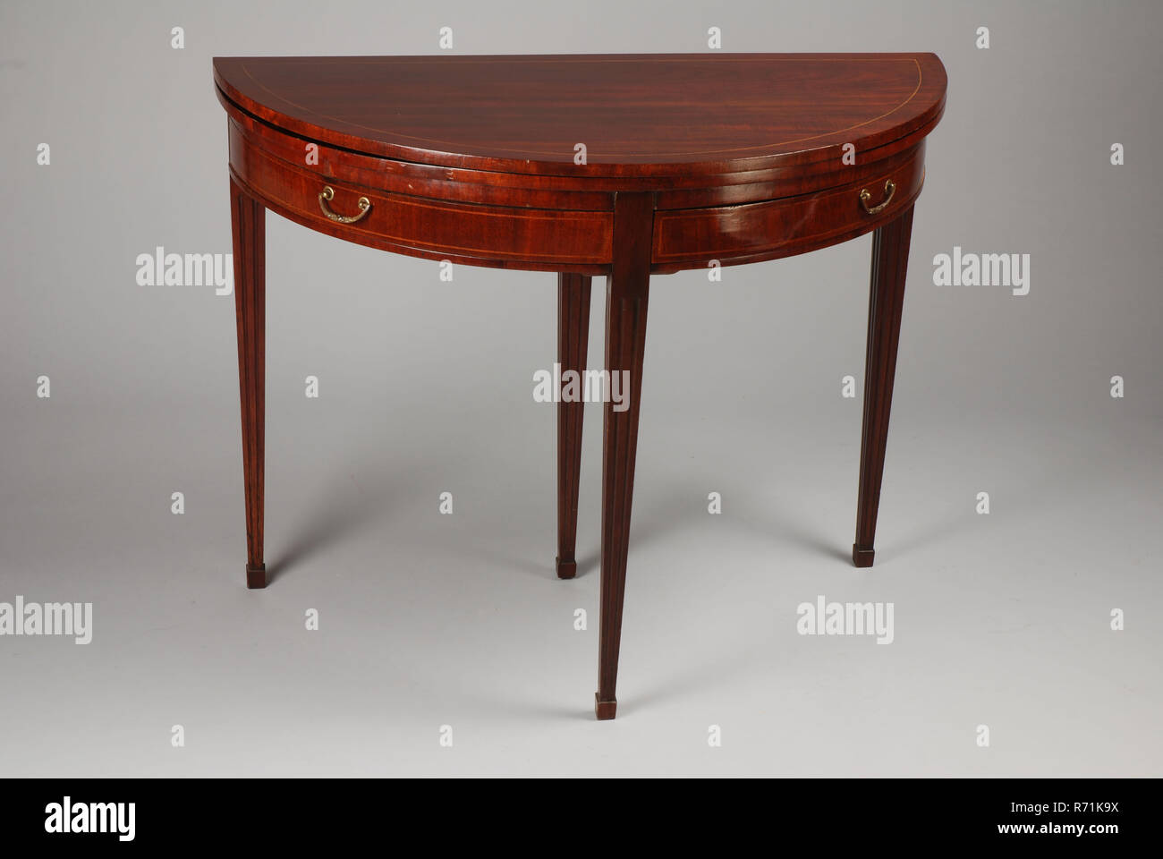 La caoba sofá-Louis apoderarse de media luna mesa, mesa de juego mesa  plegable mesa diseño interior de muebles de caoba de madera de roble, latón  desplegada 94.0 Caoba sofá-Louis apoderarse de media