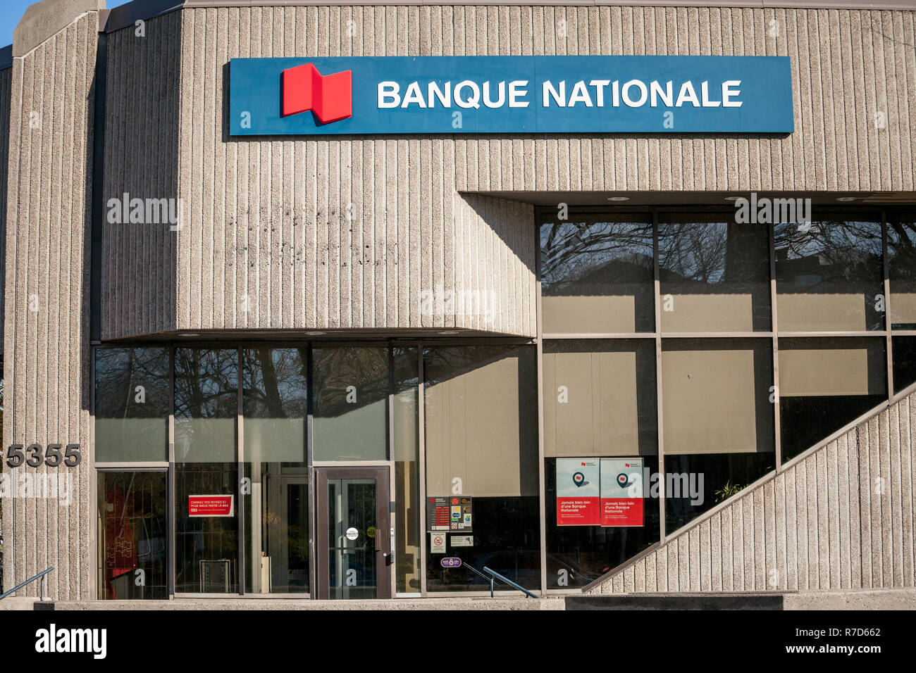 MONTREAL, Canadá - 4 de noviembre de 2018: el logotipo del Banco Nacional de Canadá, traducidos en francés Banque Nationale de Montreal, Quebec. Es uno de los Foto de stock