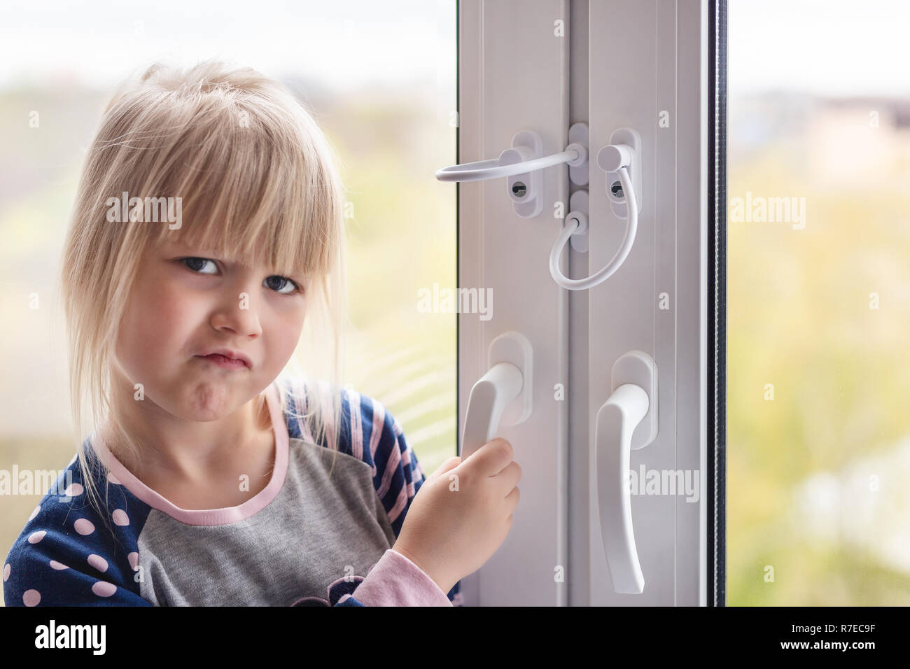 Cerradura de seguridad para niños fotografías e imágenes de alta resolución  - Alamy