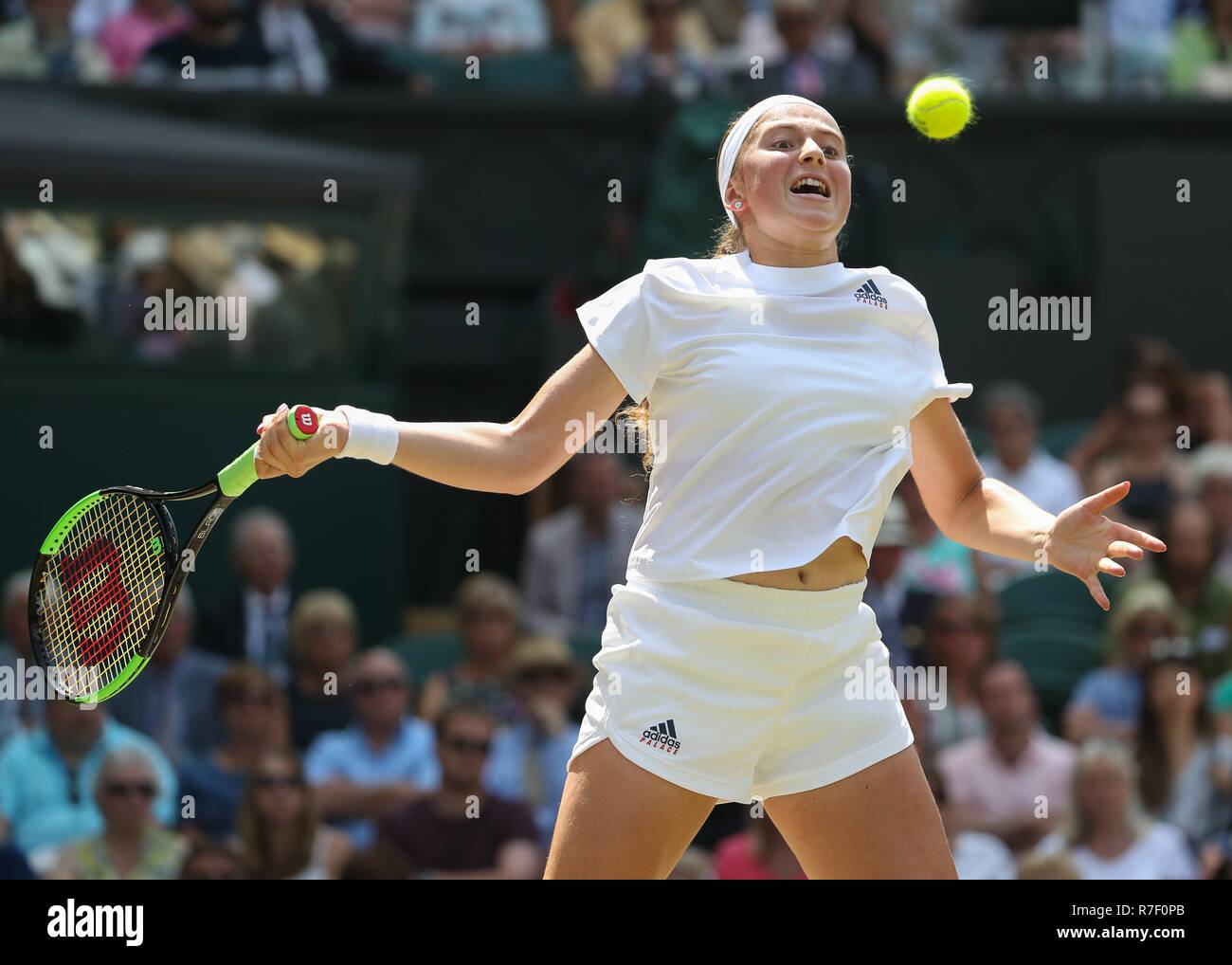 Jugador Letón Jelena Ostapenko en acción en Wimbledon, Londres, Reino Unido. Foto de stock
