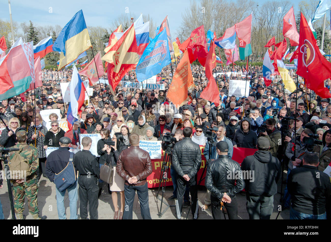 Ucrania conflicto, reunión de la protesta, la Asamblea del Pueblo, campo Kulikovo Antimaidan, Odessa, Ucrania Foto de stock