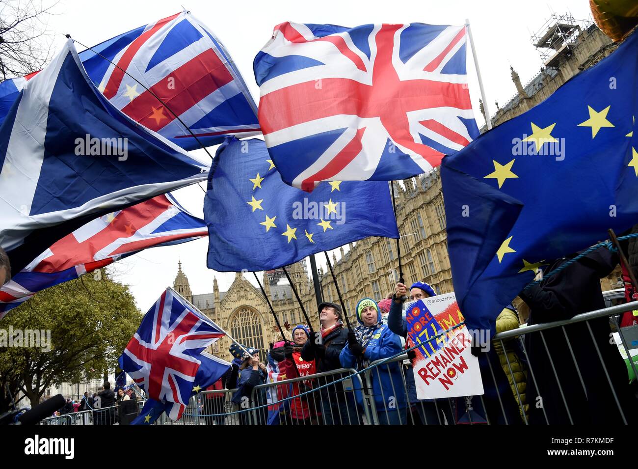 Los manifestantes Anti-Brexit, Westminster, London: Crédito Finnbarr Webster/Alamy Live News Foto de stock