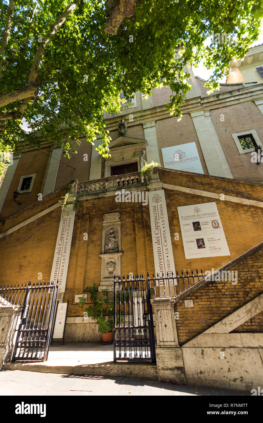 Roma, Italia Junio 22, 2017 increíbles vistas de la Iglesia de Santa Maria della Concezione