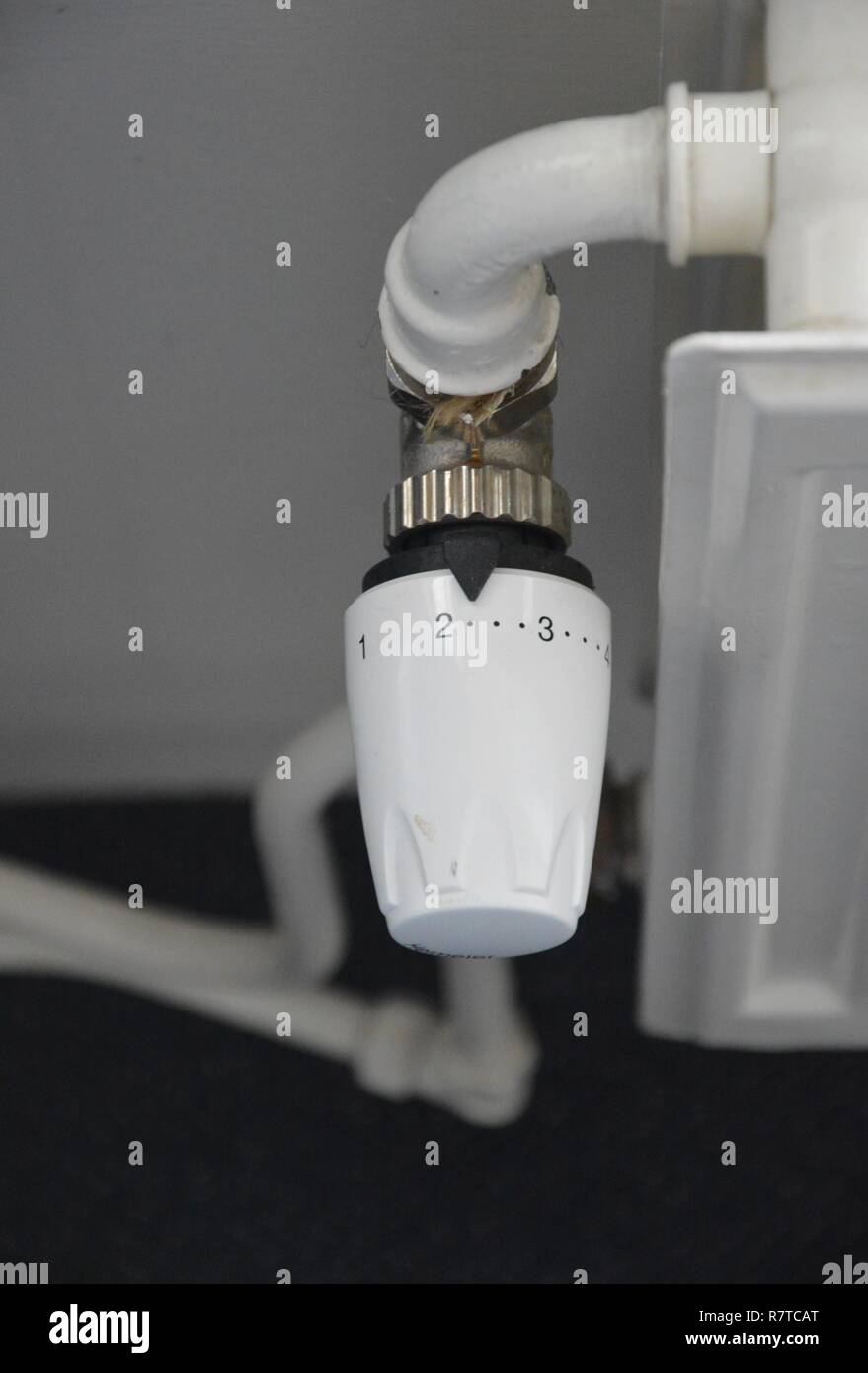 Radiador de válvula termostática fotografías e imágenes de alta resolución  - Página 2 - Alamy