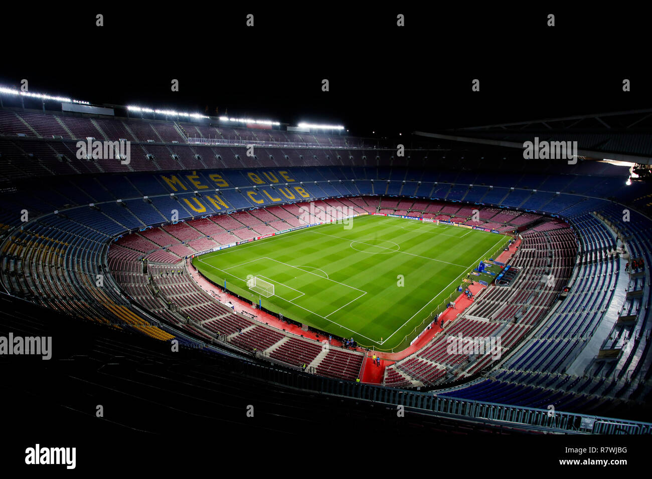 Camp Nou, Barcelona, España. 11 Dec, 2018. La UEFA Champions League,  Barcelona vs Tottenham Hotspur; vista del interior del estadio Camp Nou del  crédito: Además de los deportes de acción/Alamy Live News