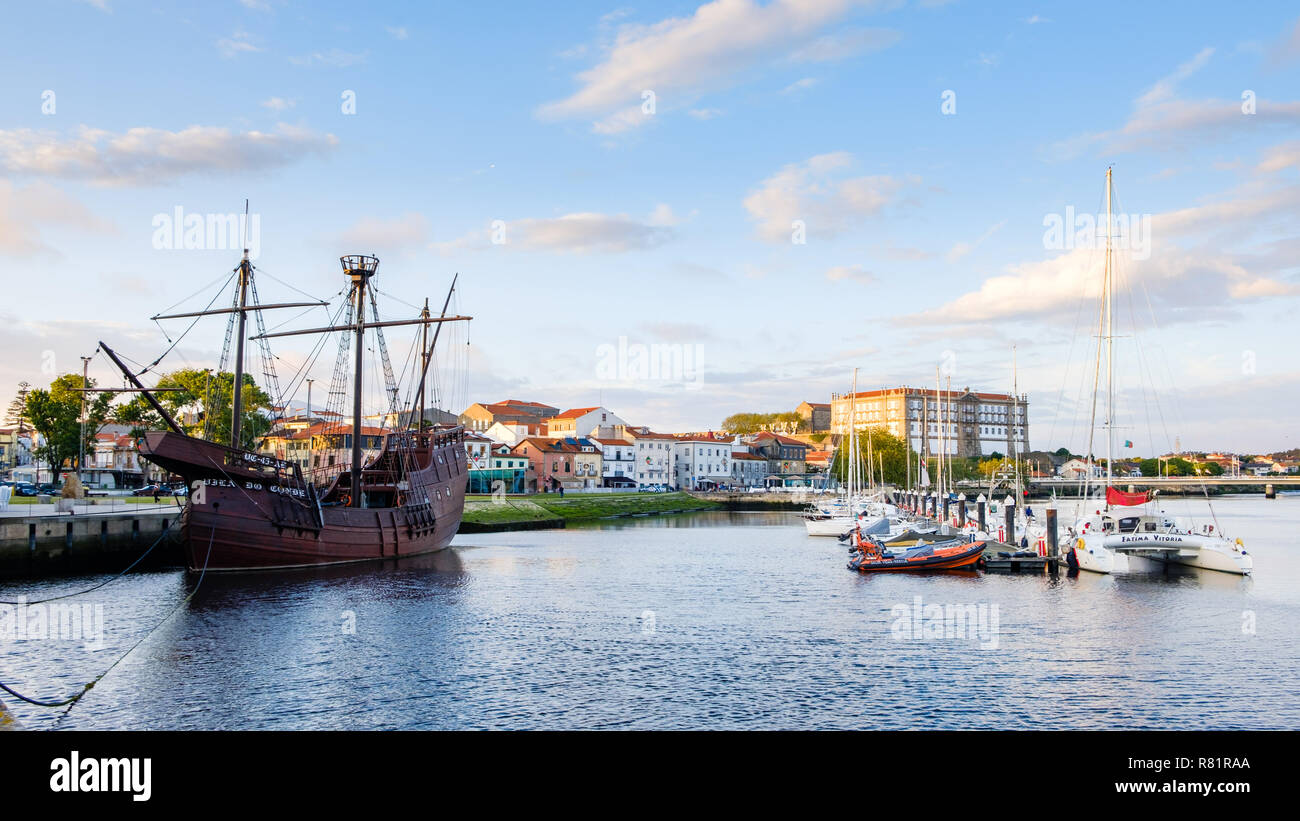 Vila do Conde, Portugal - Junio 01, 2018 : Día Soleado en el buque portugués del siglo XVI ronda buque distrito de Porto, Portugal Foto de stock