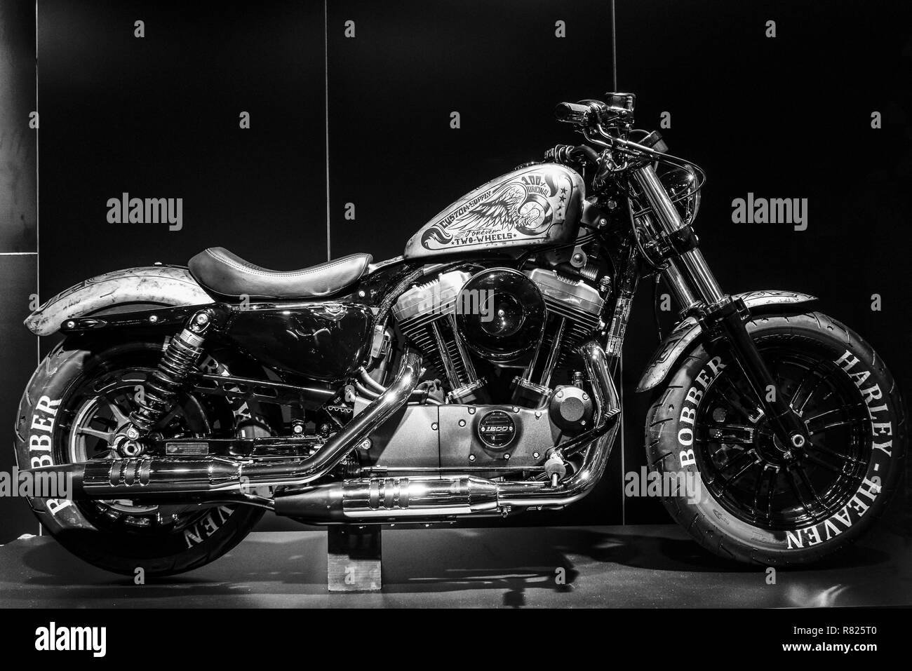 Custom Harley Davidson, 1200 ccm, Motor Show, Zurich, Suiza Foto de stock