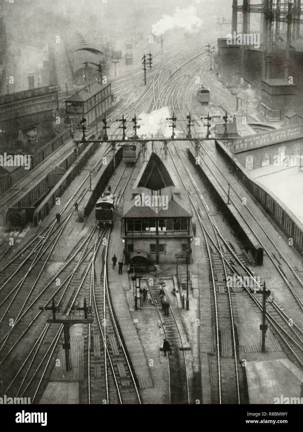 Caja de señal del ferrocarril midland fotografías e imágenes de alta  resolución - Alamy